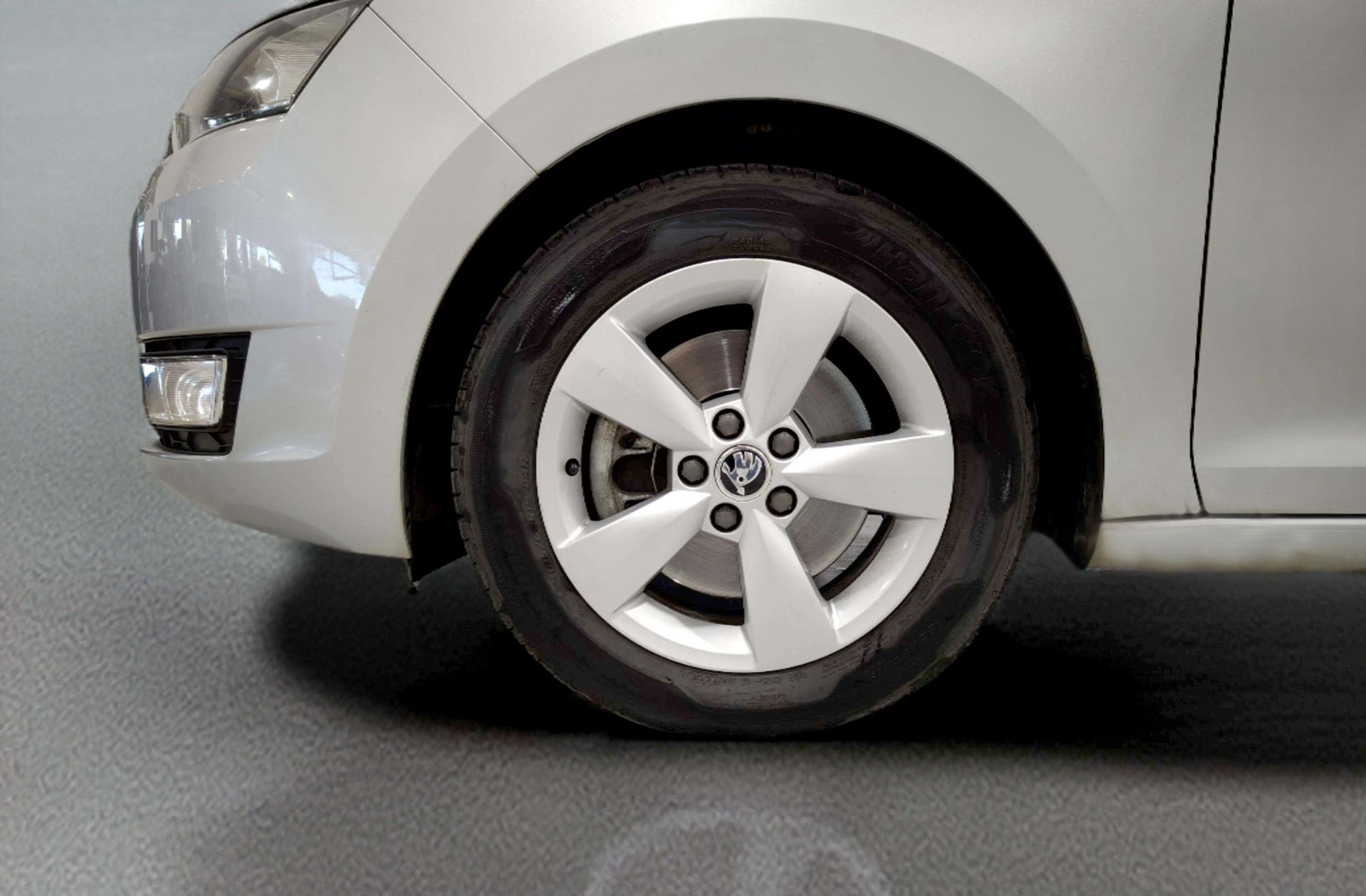 Škoda Rapid 1.6 TDI CR Ambition - foto 30