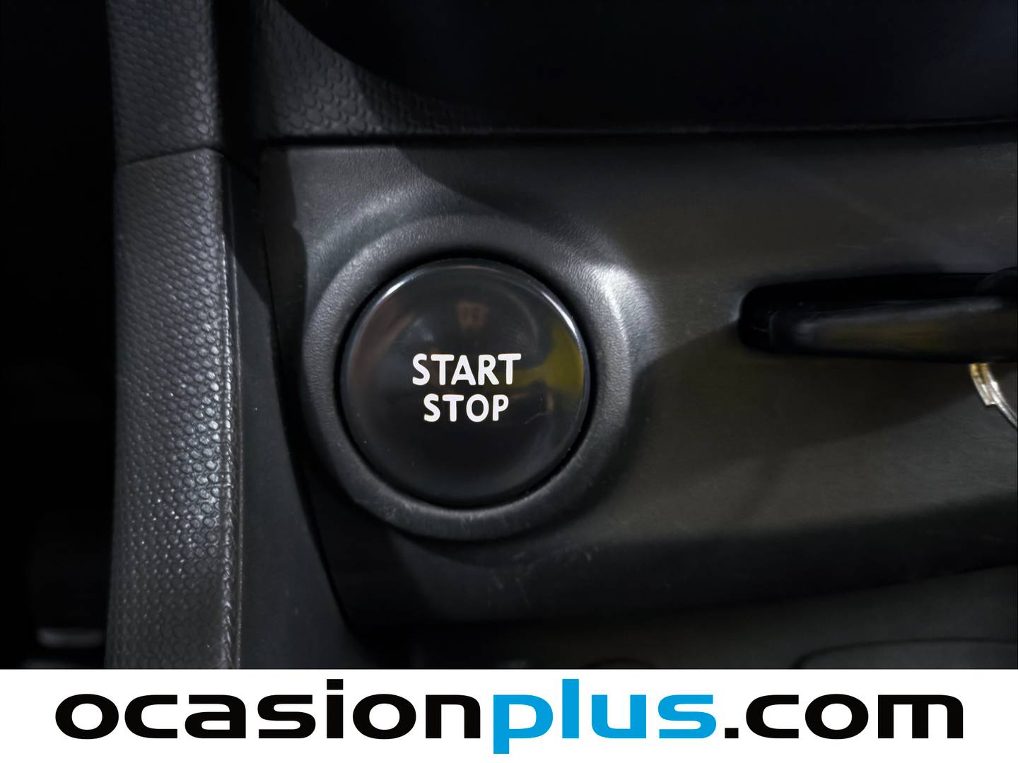 Extras y acabados del Renault Clio Renault Clio Sport Tourer 1.2 16V Authentique E6 (75 CV)