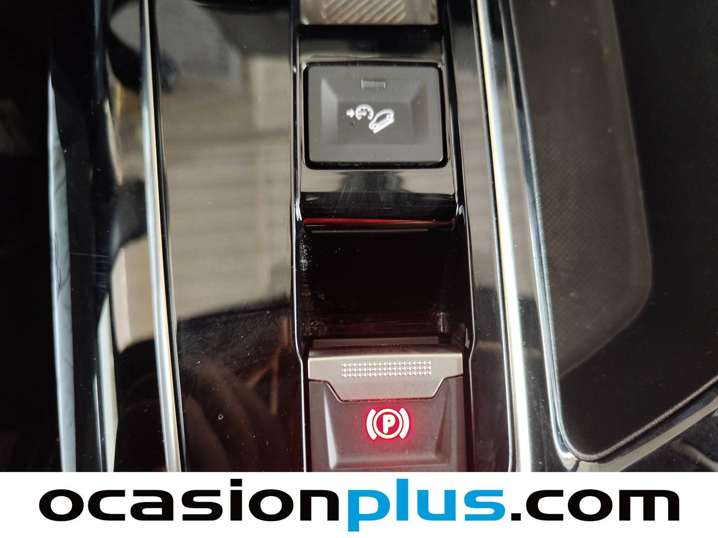 Foto Peugeot 3008 Hybrid Peugeot 3008 Hybrid 300 Allure Pack e-EAT8 (300 CV)