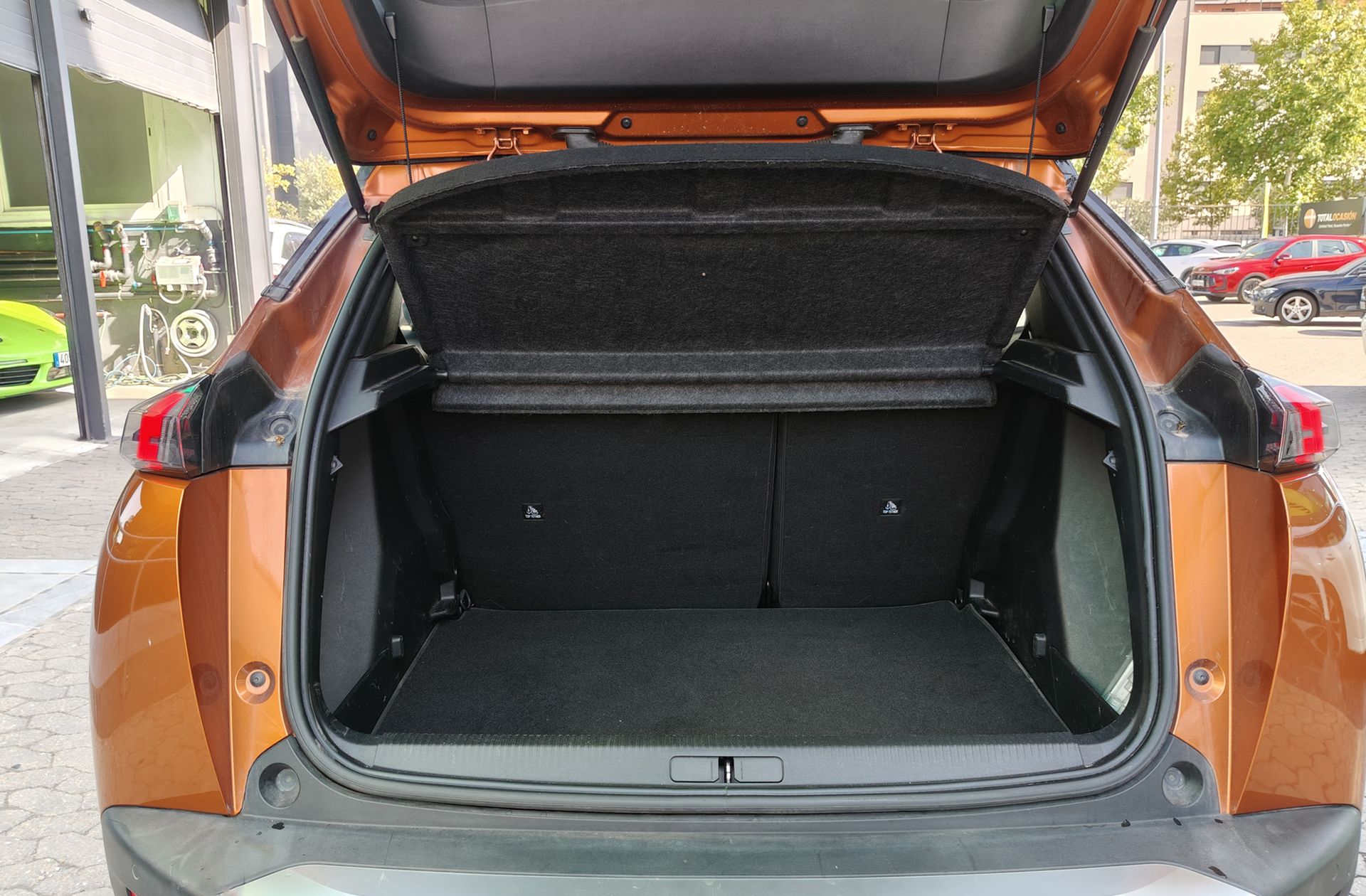 Peugeot 2008 PureTech 130 GT Line - foto 17