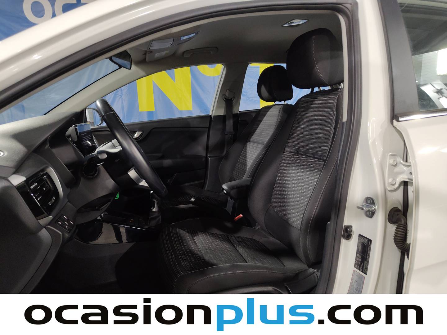 Foto asientos delanteros KIA Stonic KIA Stonic 1.0 T-GDi MHEV Drive (100 CV)