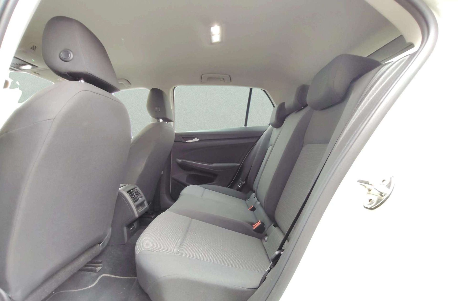 Volkswagen Golf Life 2.0 TDI - foto 10