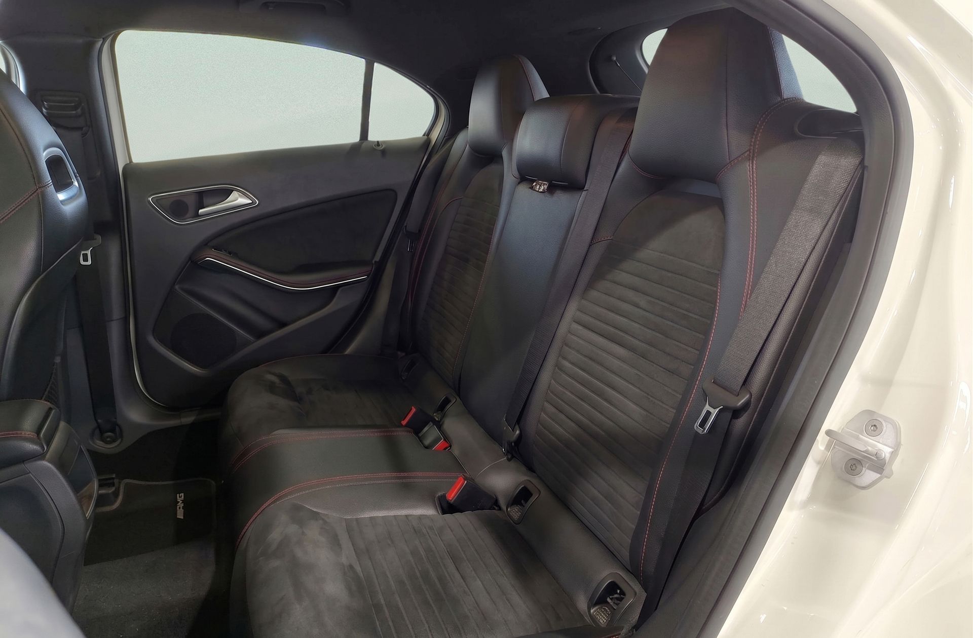 Mercedes-Benz Clase A A 200d Pack AMG - foto 11