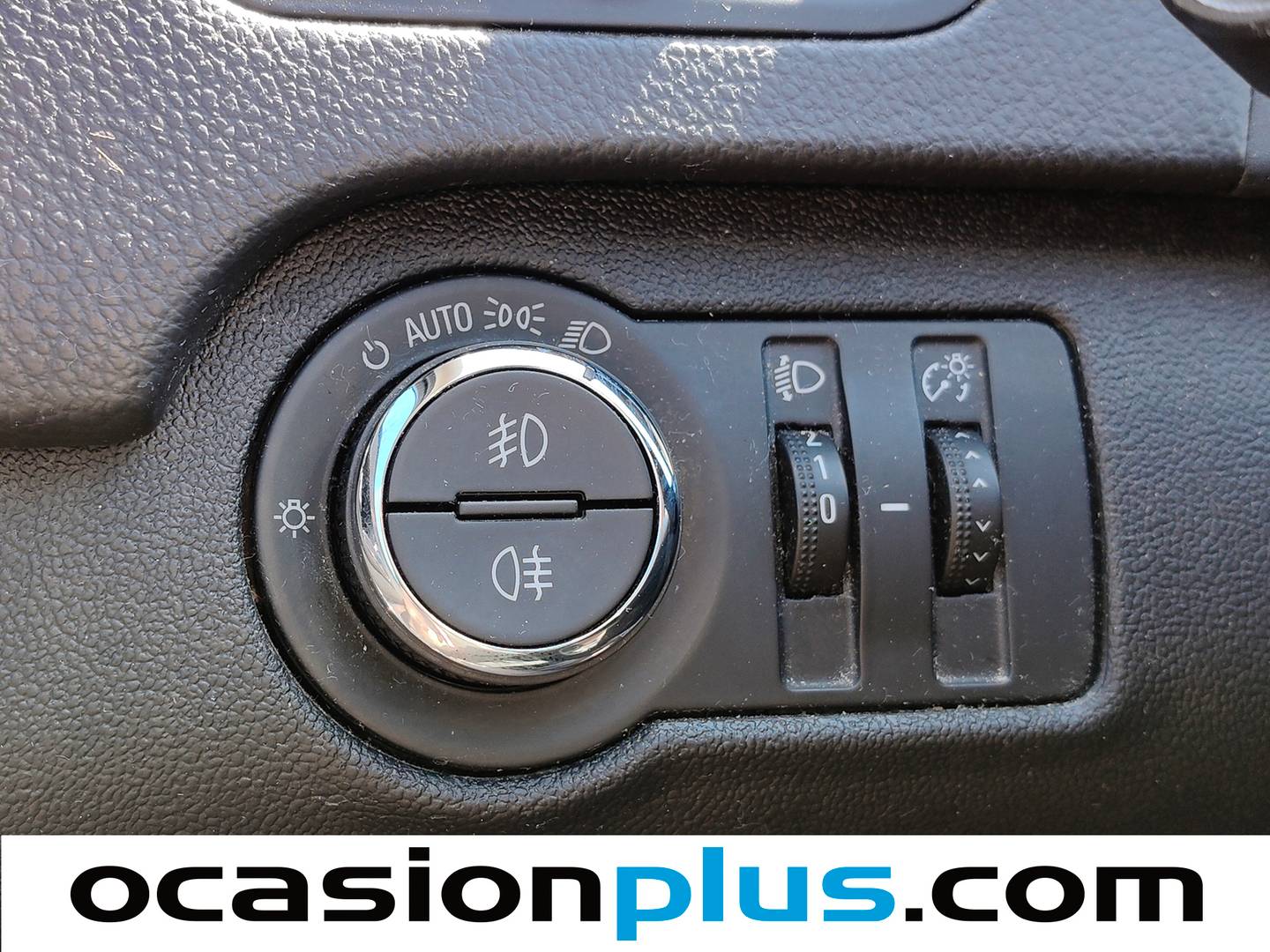 Acabados Opel Insignia Opel Insignia 1.6 CDTI ecoFlex S&S Selective (136 CV)