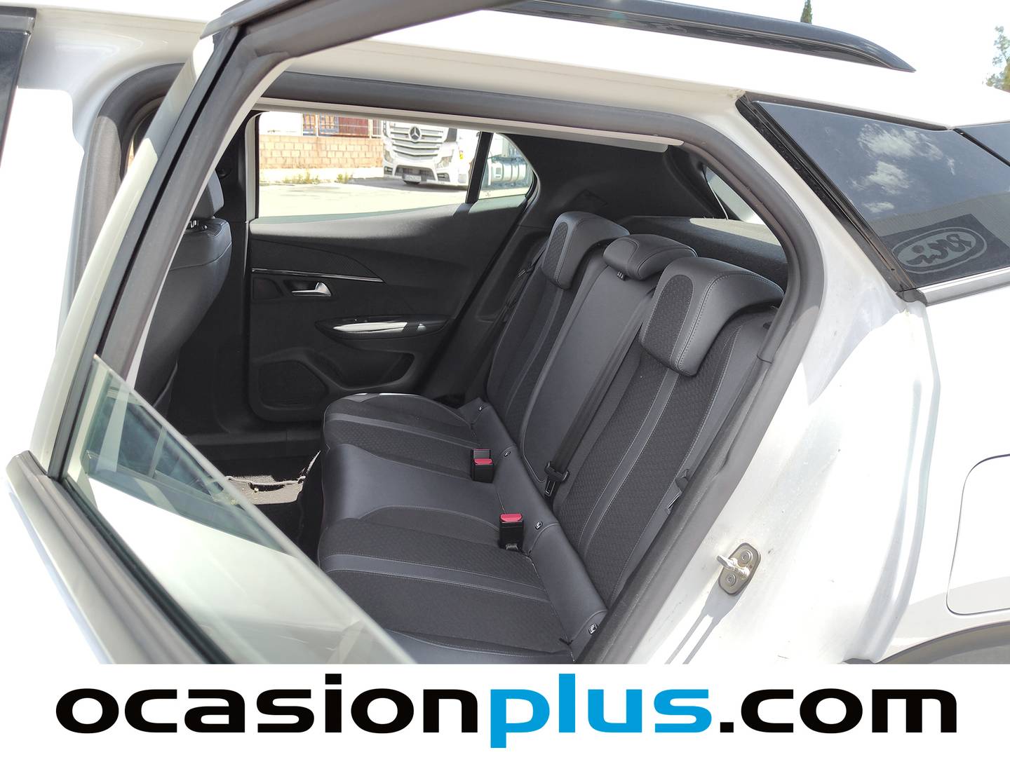 Foto asientos traseros Peugeot 2008 Peugeot 2008 PureTech 100 S&S Allure (100 CV)