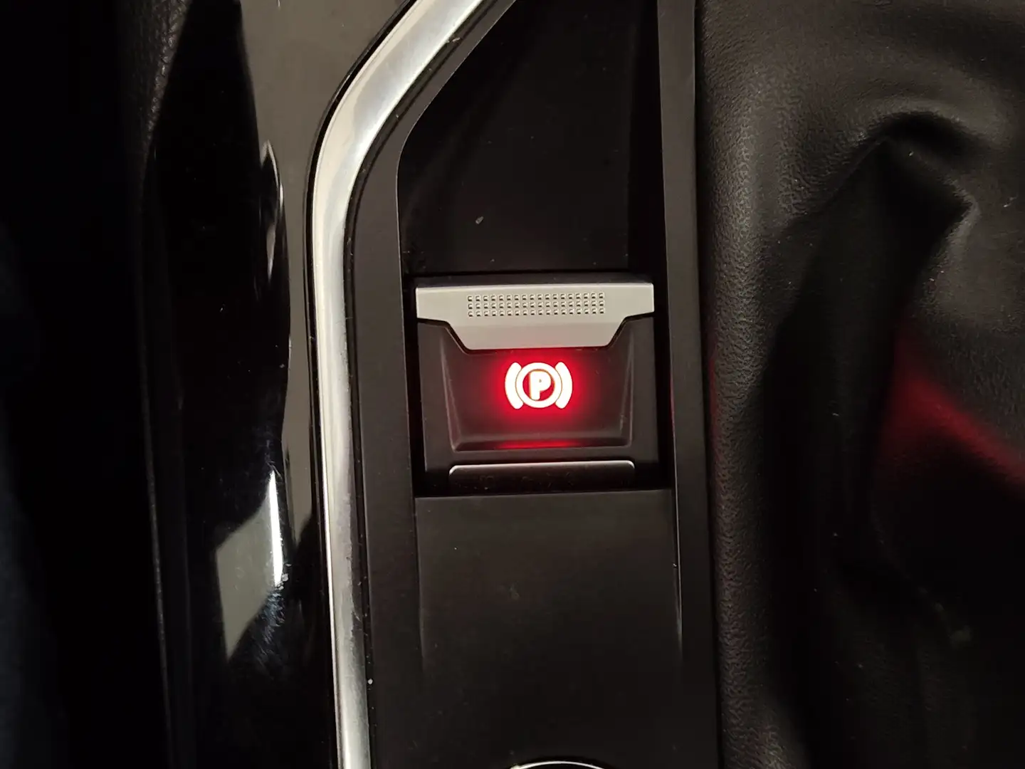 Foto Peugeot 3008 Peugeot 3008 PureTech 130 S&S Allure Pack (130 CV)