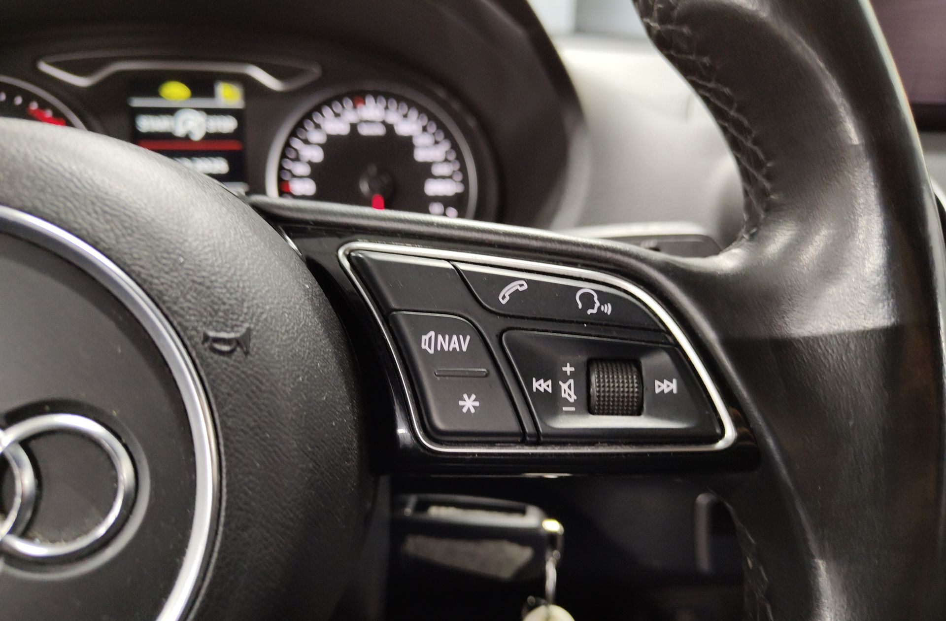 Audi Q2 30 TDI - foto 25