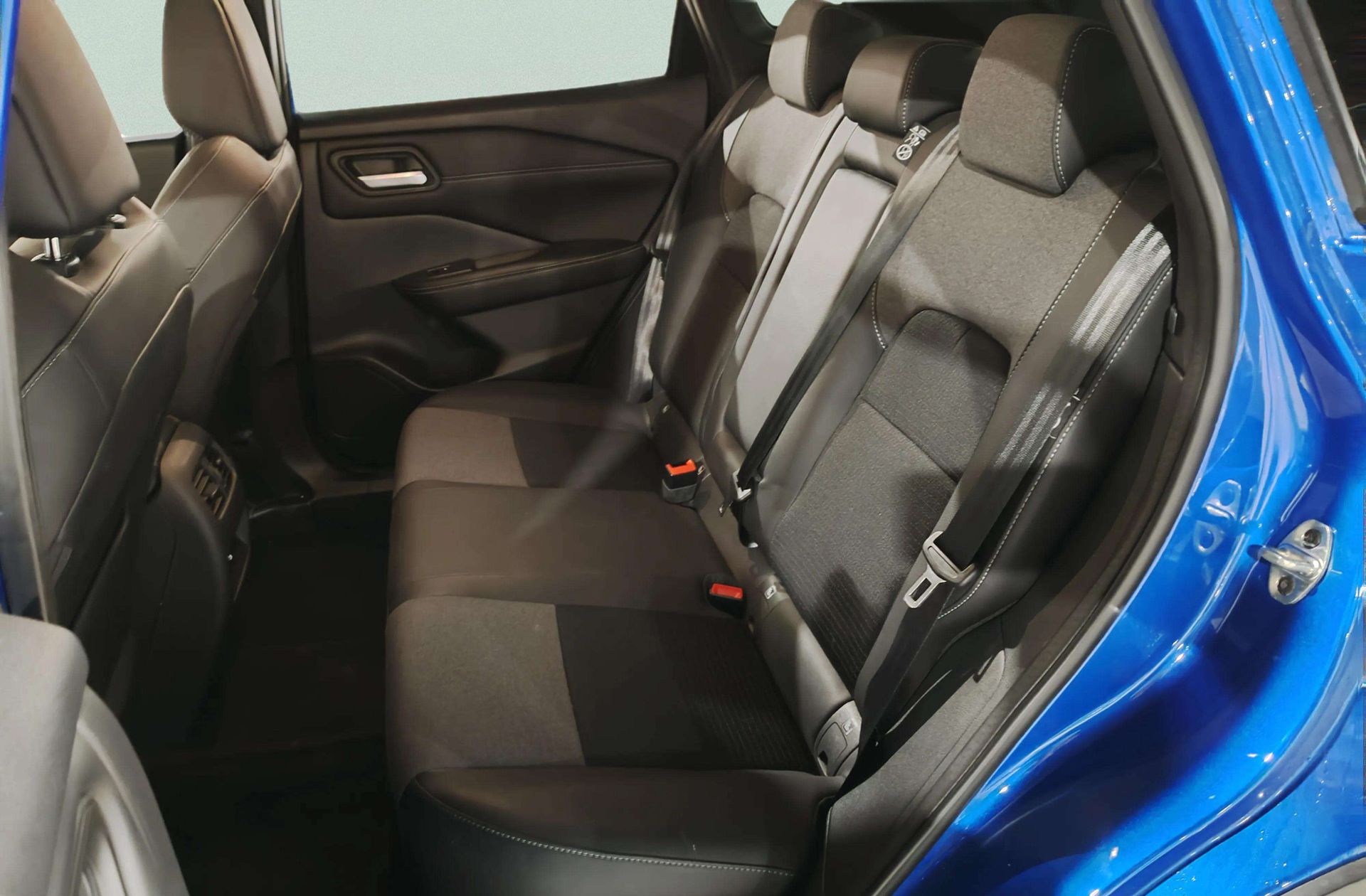 Nissan Qashqai DIG-T 140 N-Connecta - foto 12