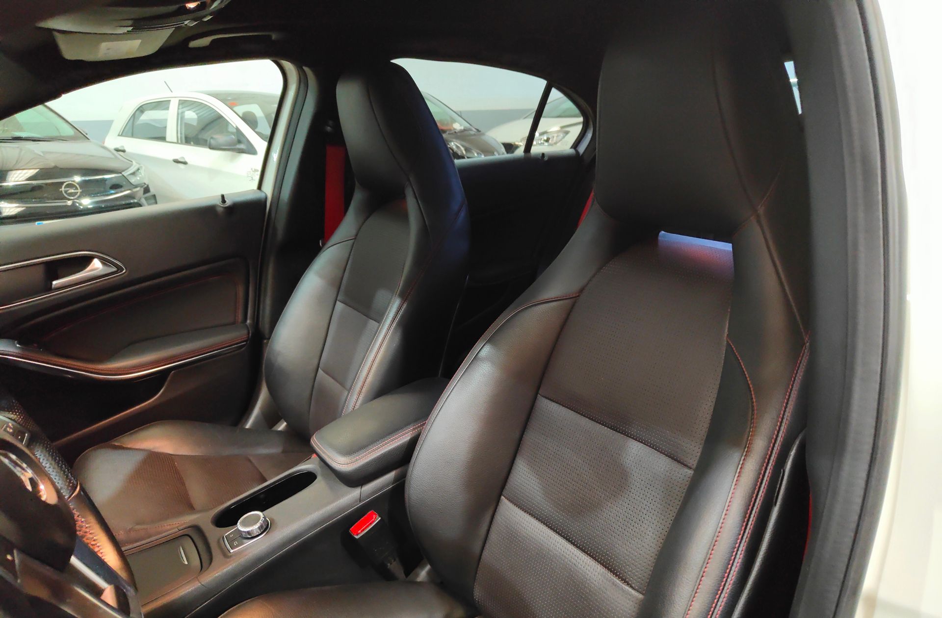 Mercedes-Benz Clase A 250 AMG Line 4Matic - foto 8
