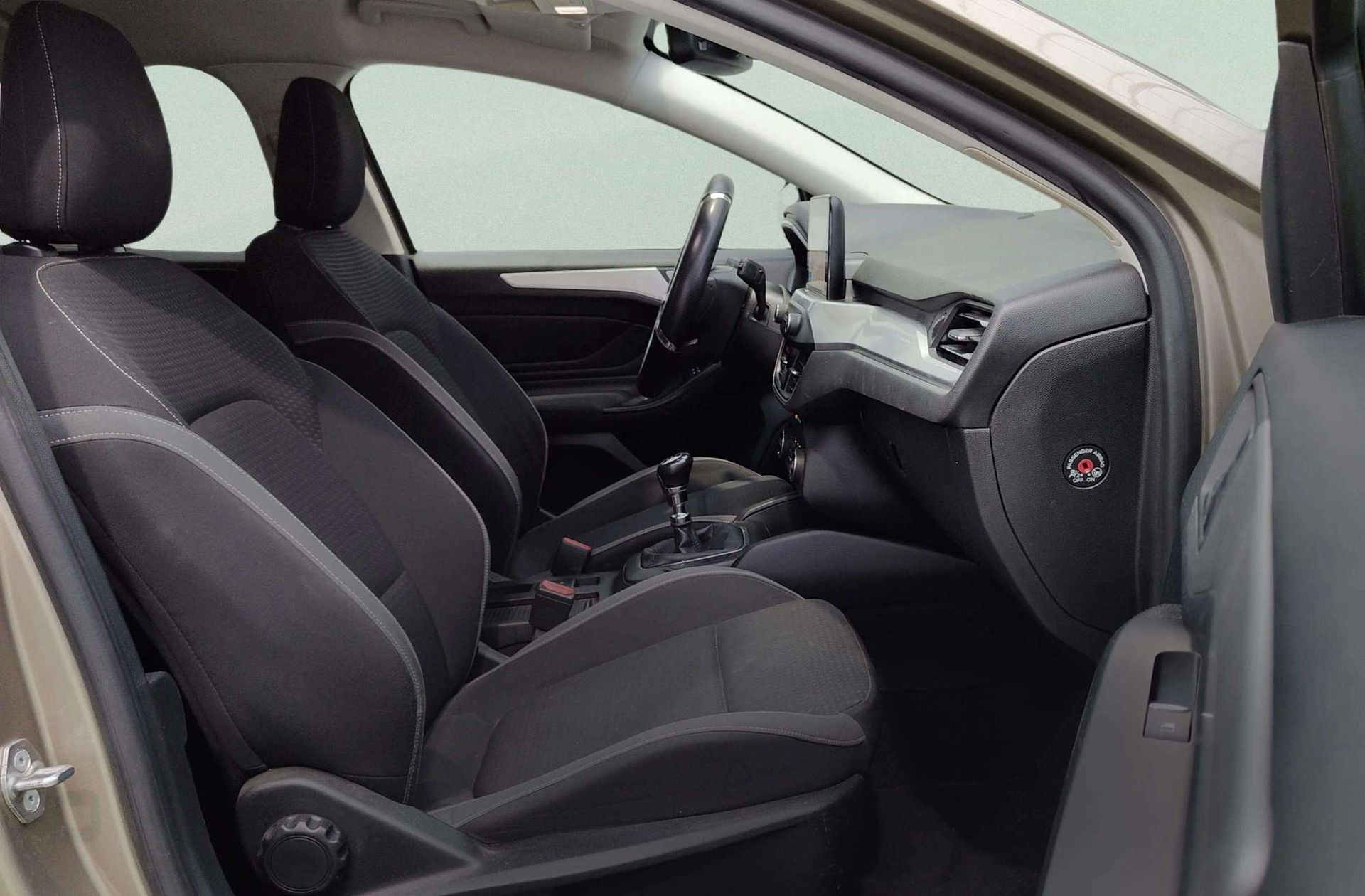 Ford Focus 1.0 EcoBoost Trend Edition - foto 18