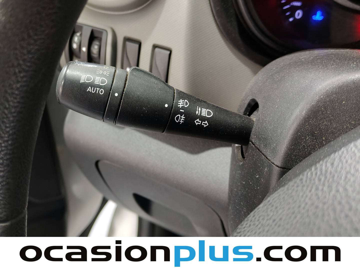 Extras y acabados del Renault Trafic Renault Trafic dCi 125 Combi Mixto TT Energy (125 CV) 6 Plazas