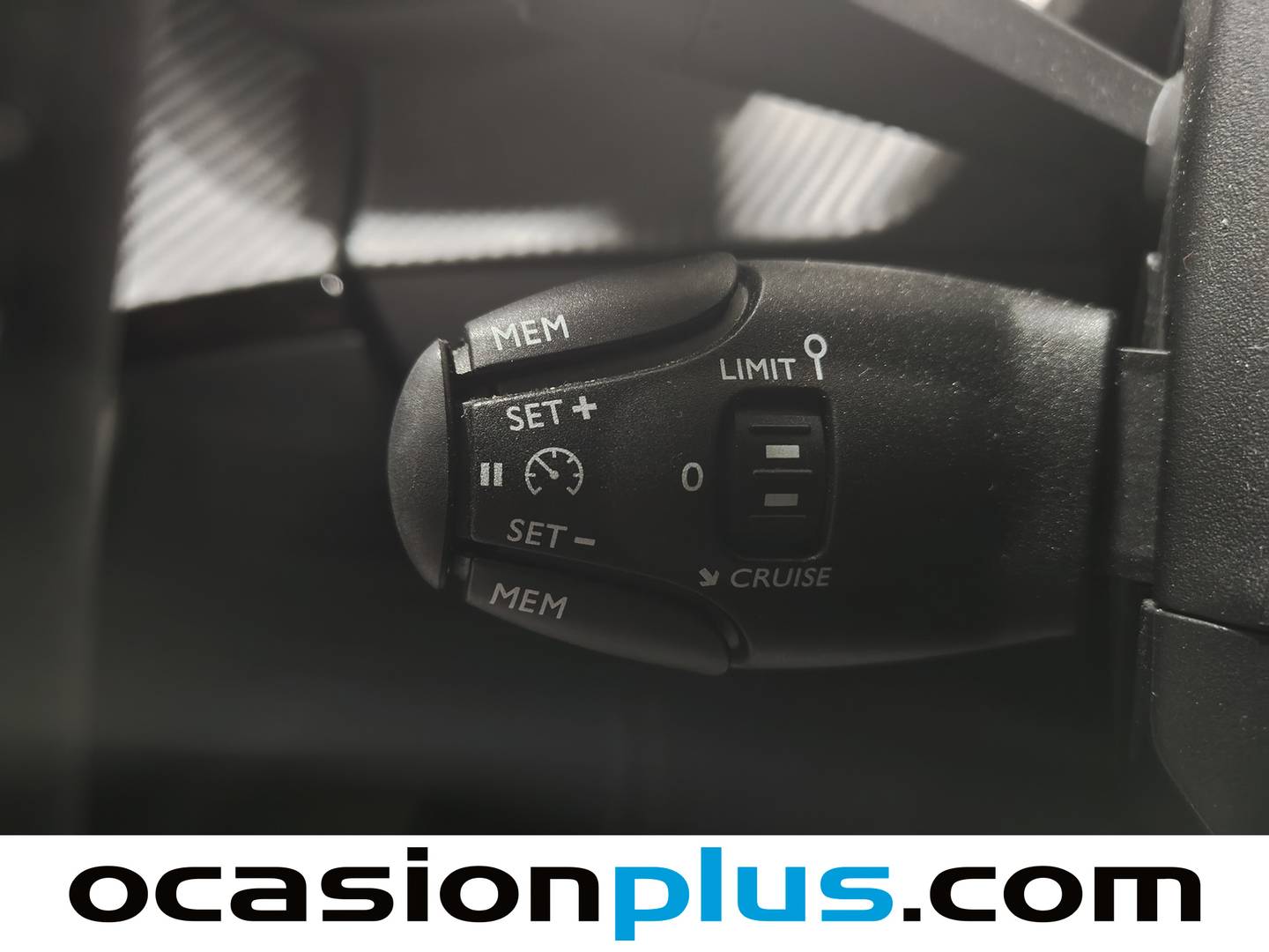 Peugeot 2008 Peugeot 2008 Allure Hybrid eDCS6 (145 CV) de ocasión