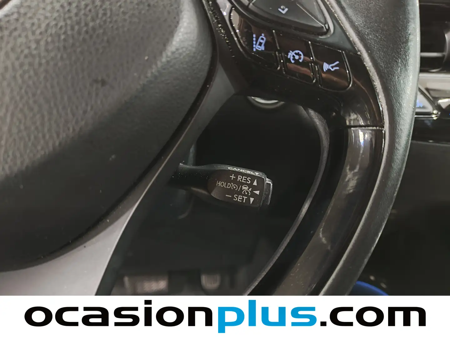 Foto Toyota C-HR Toyota C-HR 180H Advance Luxury (184 CV)