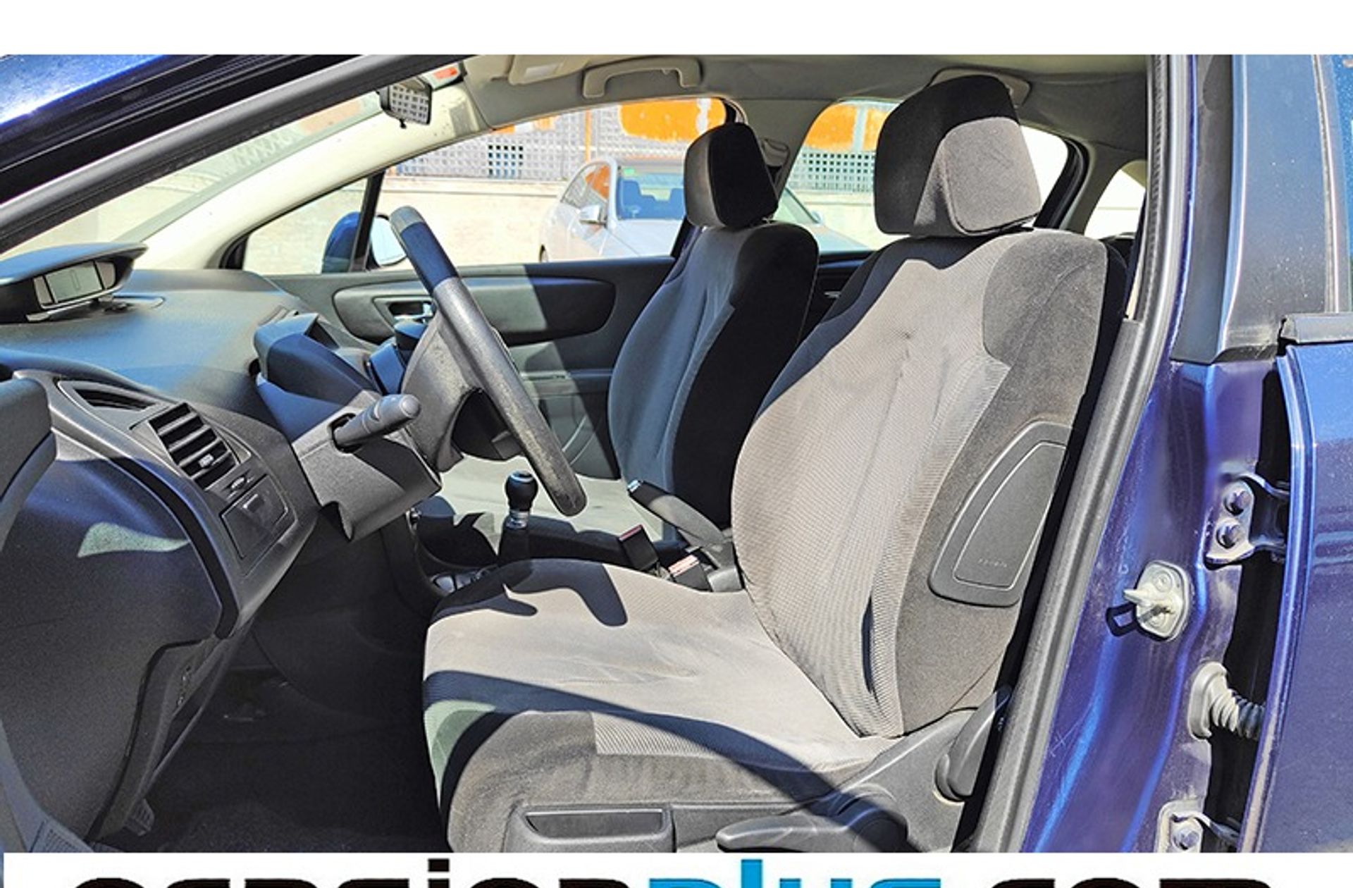 Citroën C4 1.6 HDi SX - foto 8