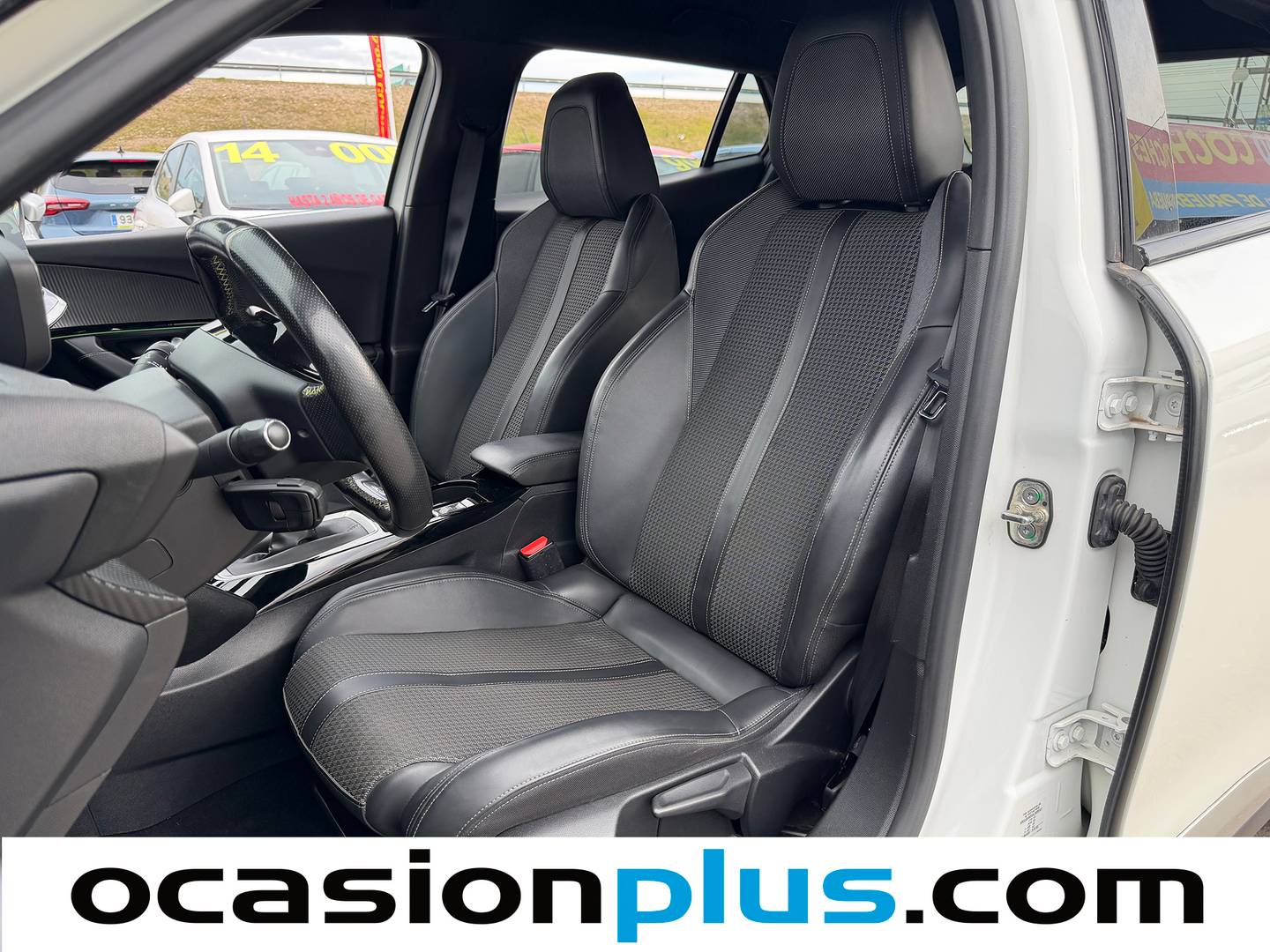 Foto Peugeot 2008 Peugeot 2008 PureTech 130 GT Line (130 CV)