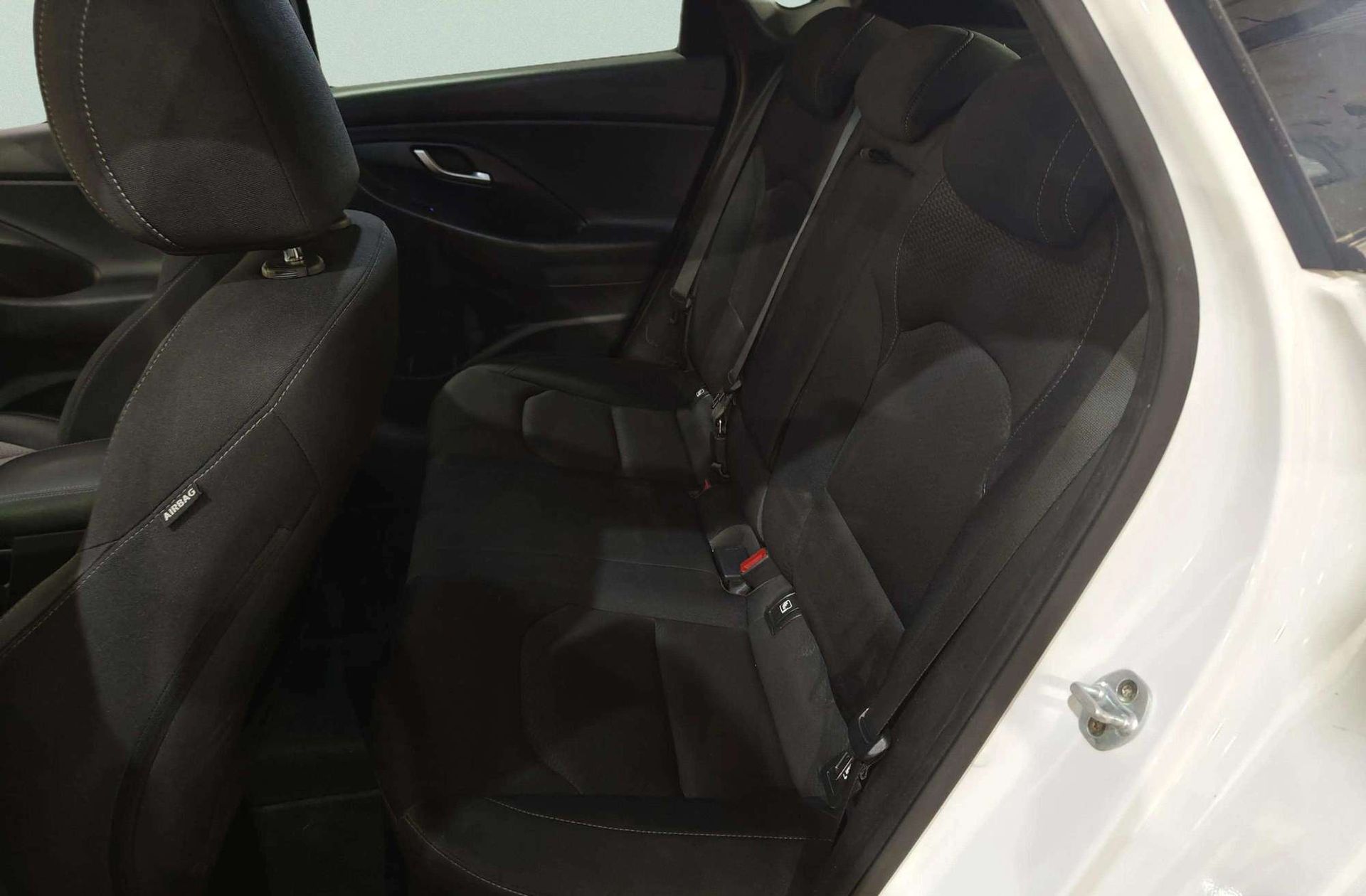 Hyundai i30 Fastback 1.4 T-GDi Tecno - foto 13