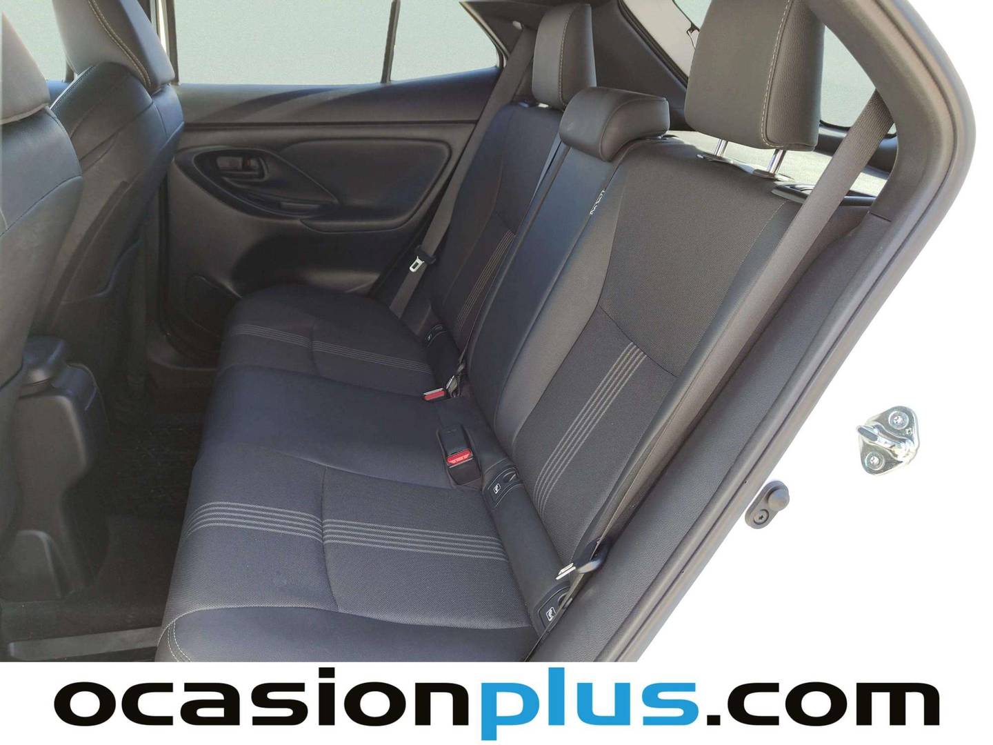 Foto asientos traseros Toyota Yaris Cross Toyota Yaris Cross 120H Adventure (116 CV)