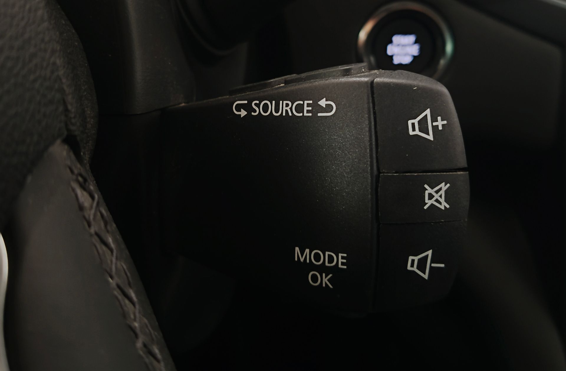Renault Mégane Zen TCe GPF - foto 32