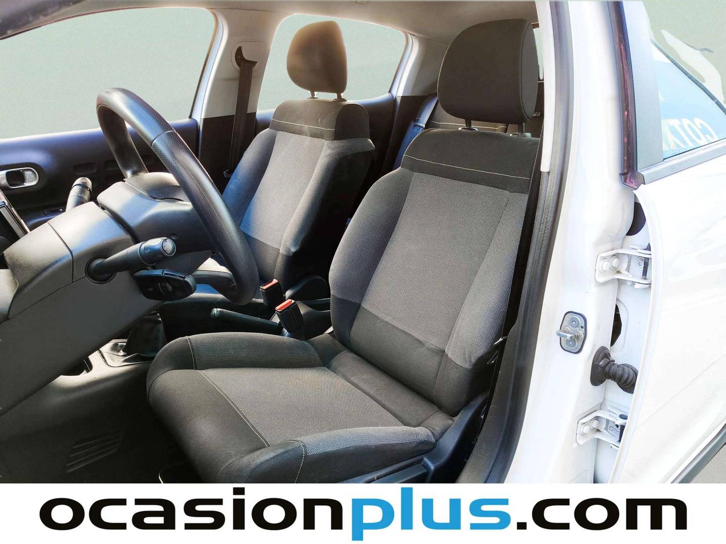 Foto asientos delanteros Citroën C3 Citroen C3 PureTech 82 Feel (83 CV)