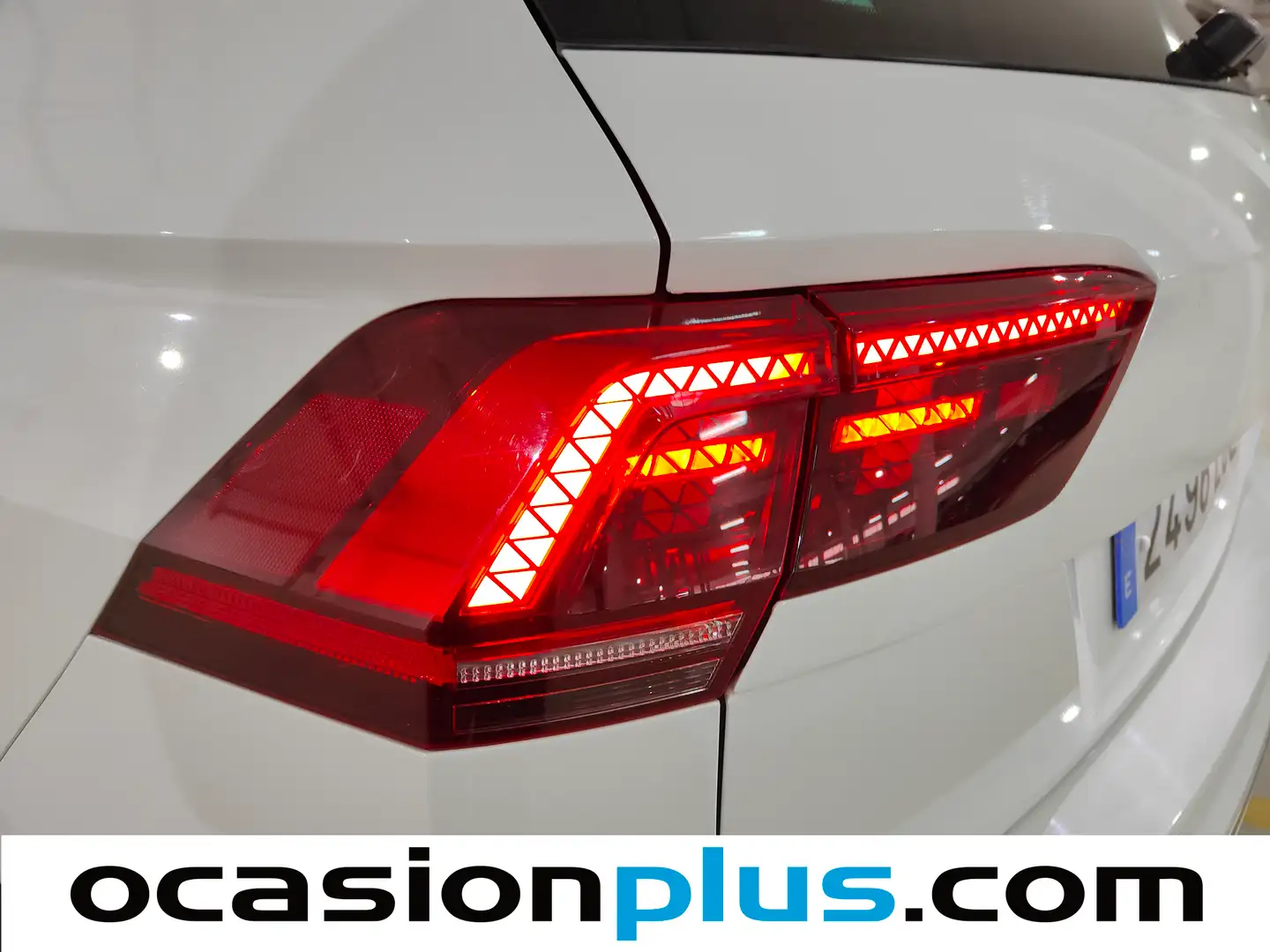 Foto Volkswagen Tiguan Volkswagen Tiguan Sport 2.0 TDI 4Motion (190 CV) DSG Pack R-Line