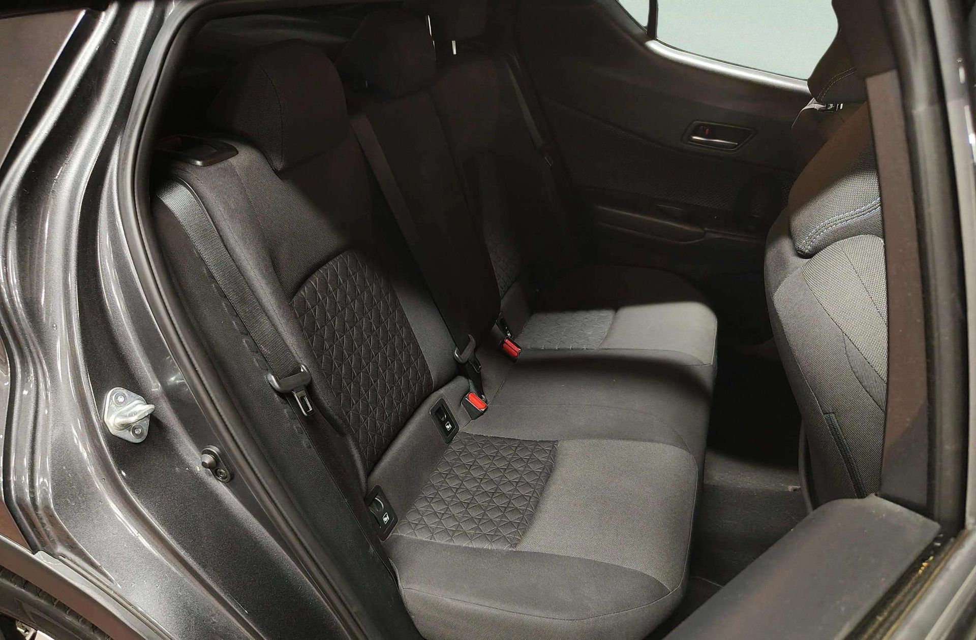 Toyota C-HR 1.8 125H Advance - foto 15