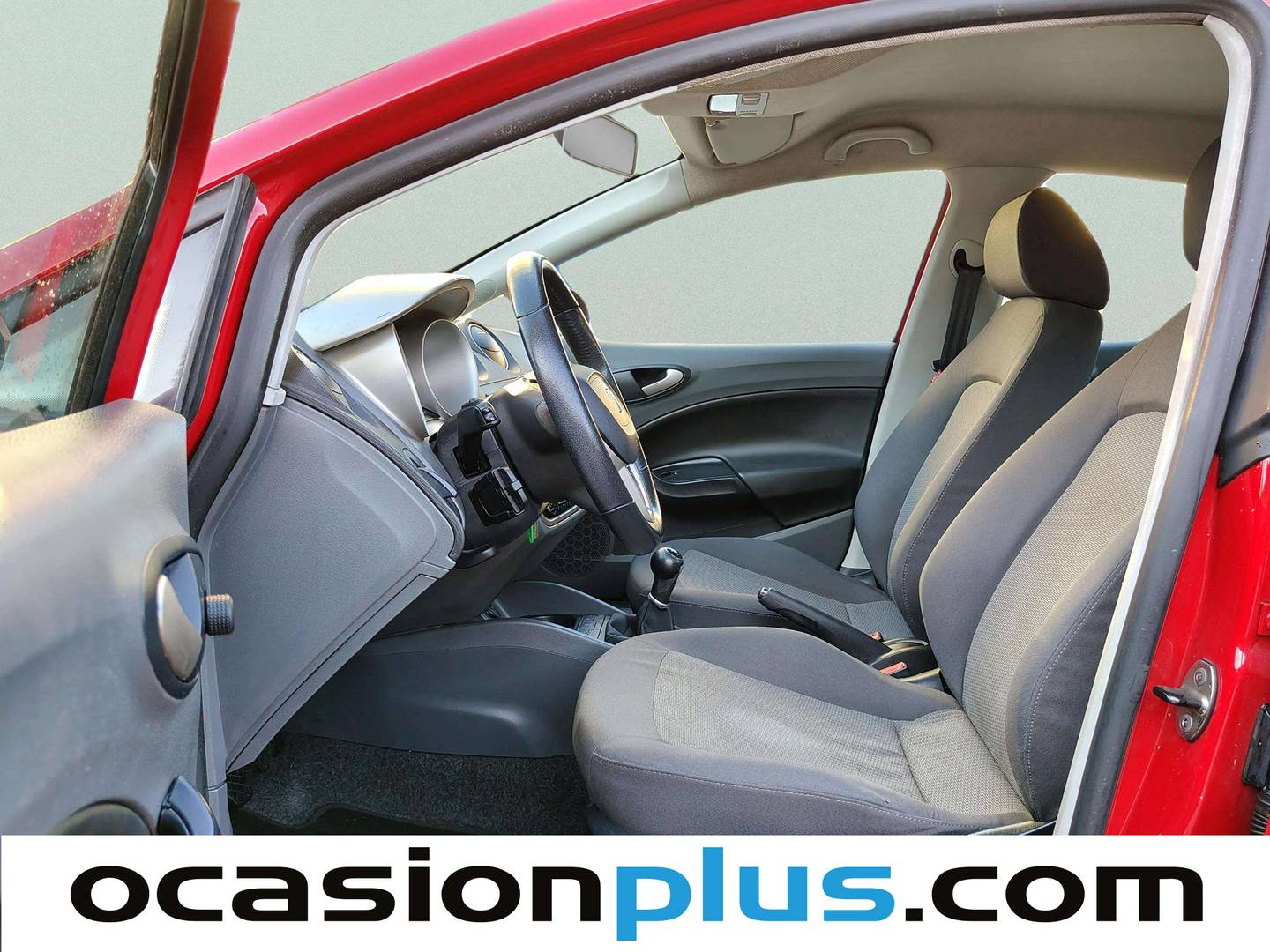 Foto asientos delanteros Seat Ibiza Seat Ibiza 1.6 TDI DPF Style (90 CV)