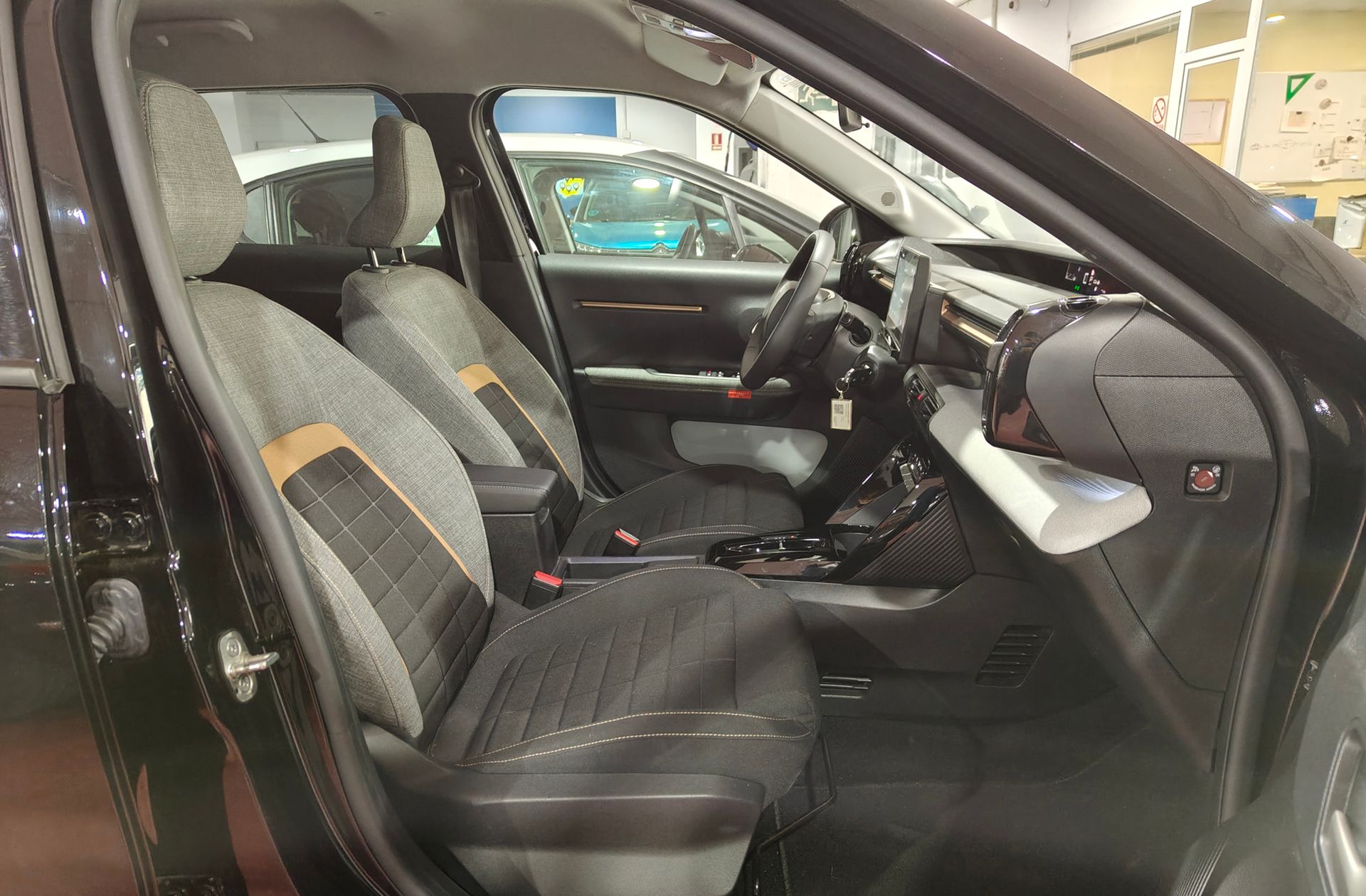 Citroën C3 Aircross Hybrid 145 Plus e-DCS6 - foto 18