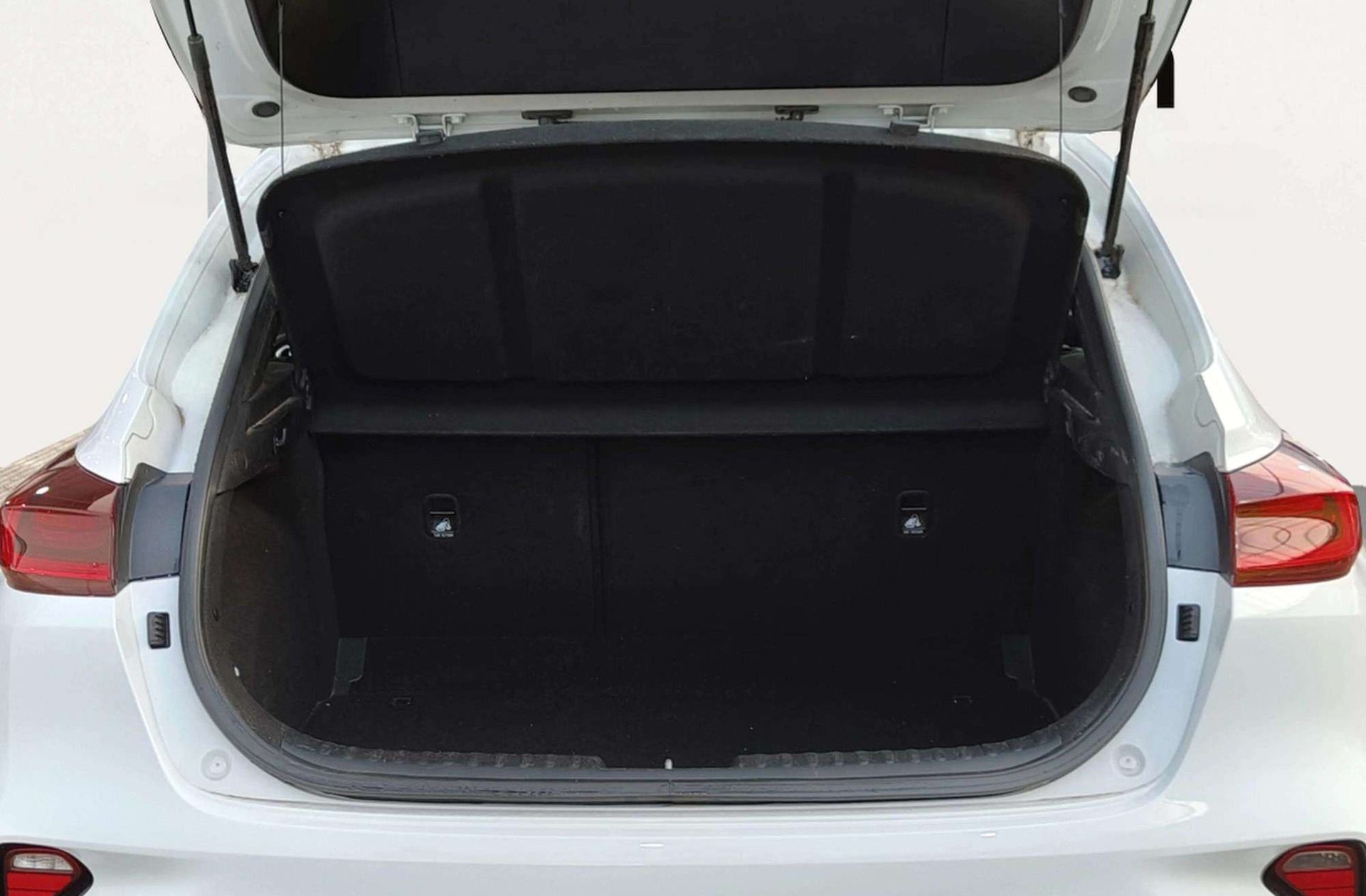 Kia XCeed 1.5 MHEV iMT Tech - foto 20