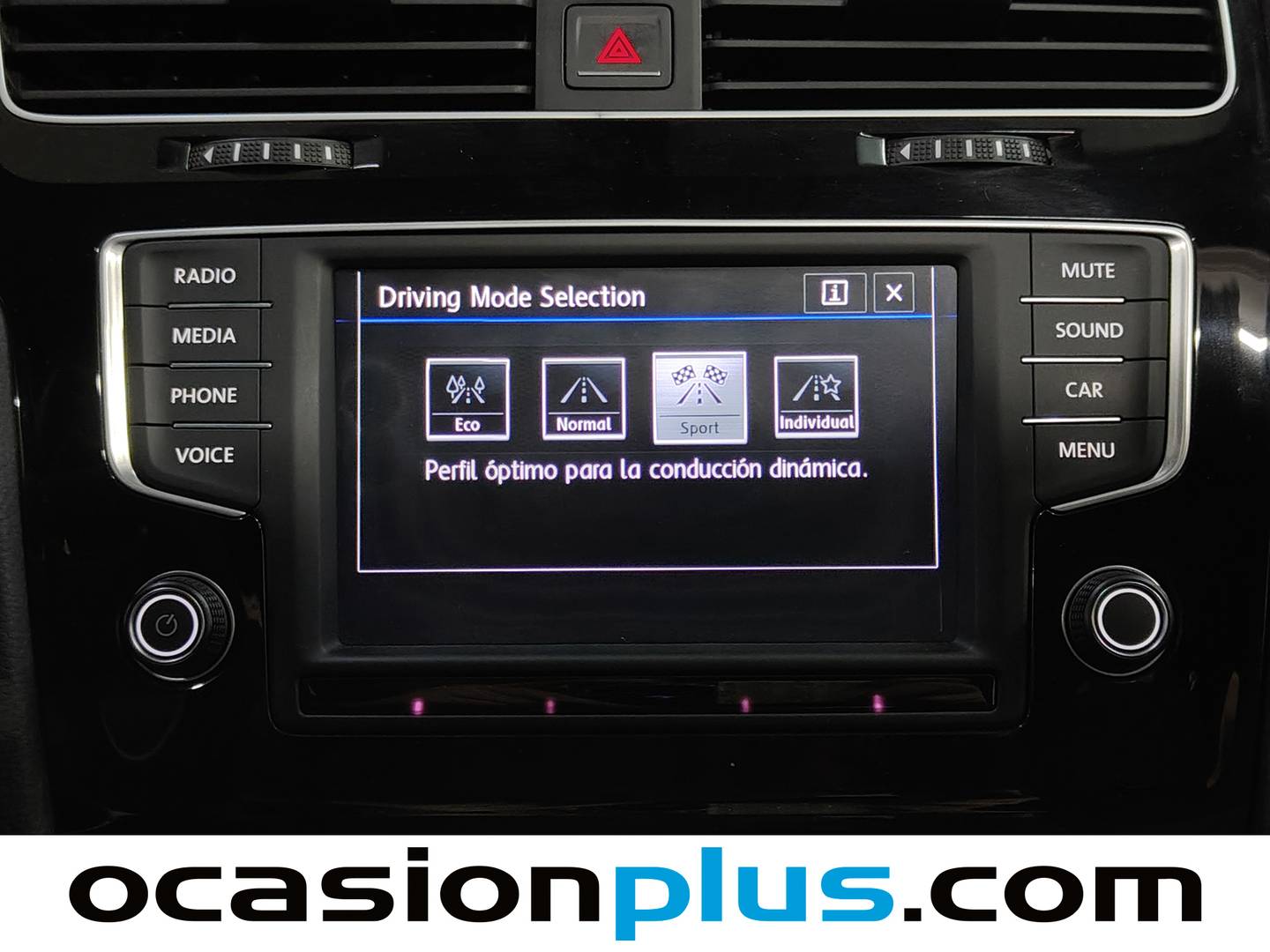 Foto Volkswagen Golf Volkswagen Golf 2.0 TDI CR BMT R-LINE (150 CV)