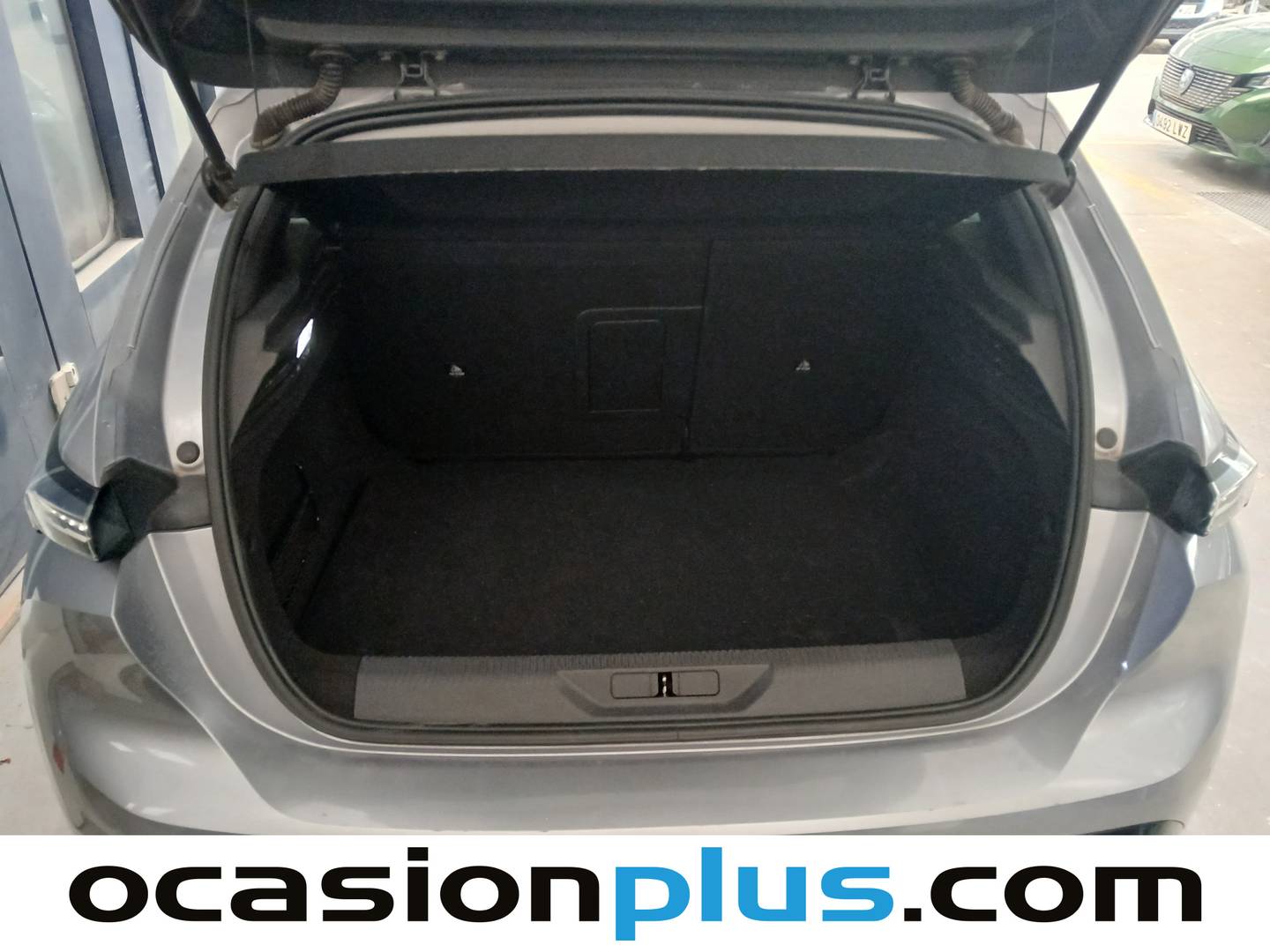 Foto Peugeot 308 Peugeot 308 PureTech 130 S&S Allure Pack EAT8 (130 CV)