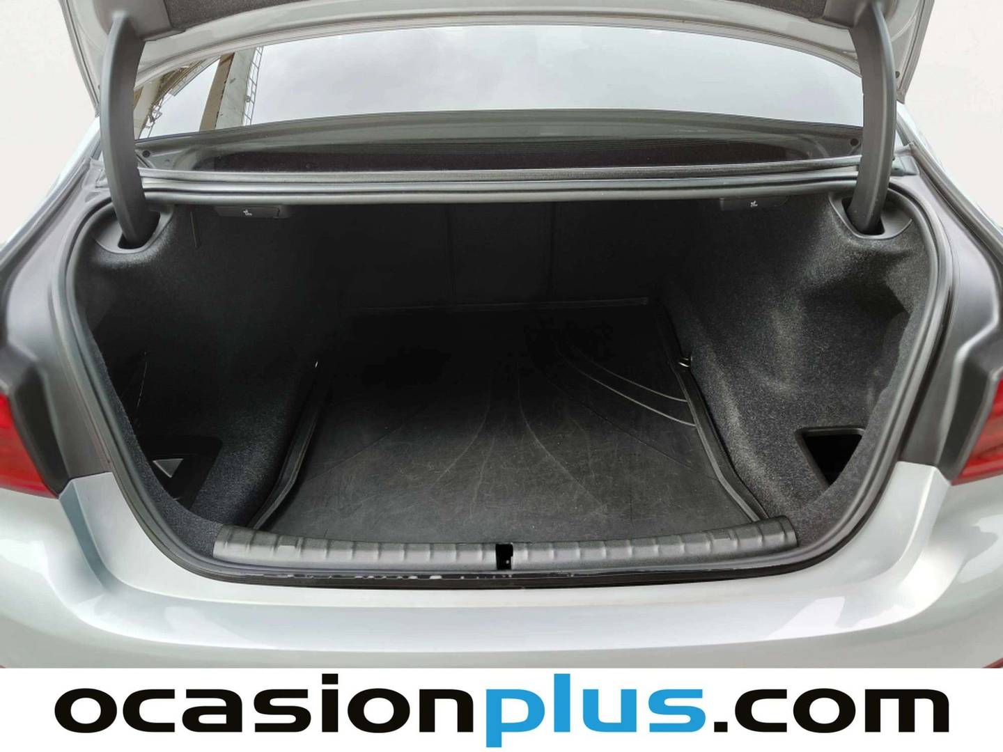 Fotos maletero BMW Serie 5 BMW Serie 5 520d (190 CV) Pack Sport Line