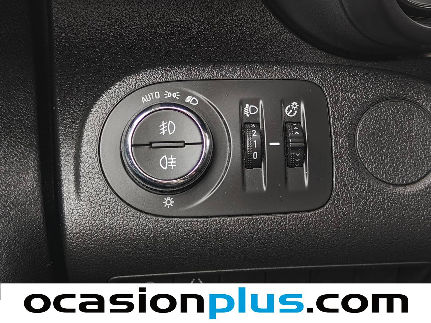 Extras y acabados del Opel Combo Life Opel Combo Life 1.2 Turbo S&S Expression L (110 CV)
