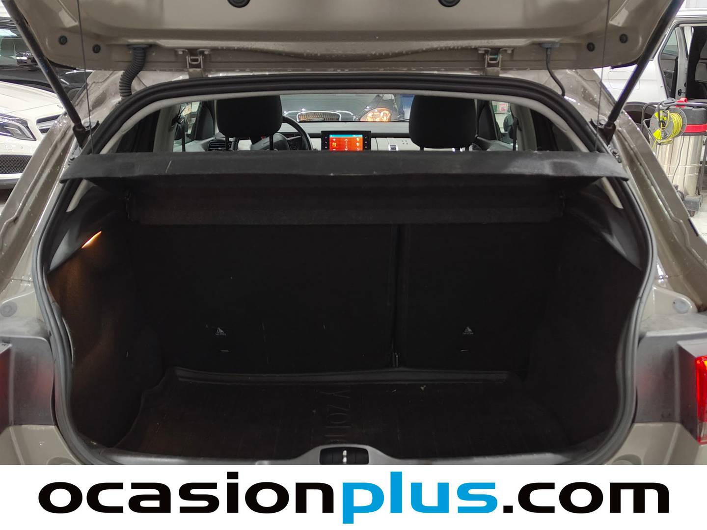 Fotos maletero Citroën C4 Cactus Citroen C4 Cactus PureTech 130 S&S Shine (130 CV)