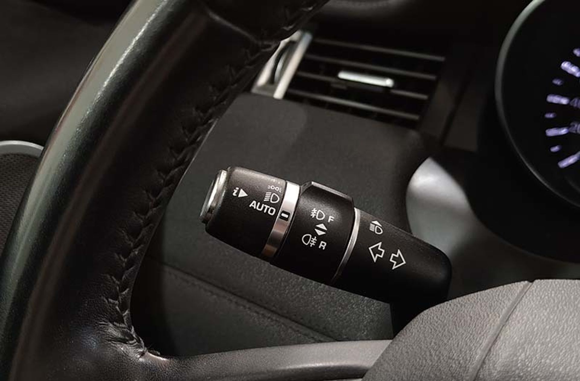Land Rover Range Rover Evoque 2.2L TD4 Prestige 4x4 - foto 22