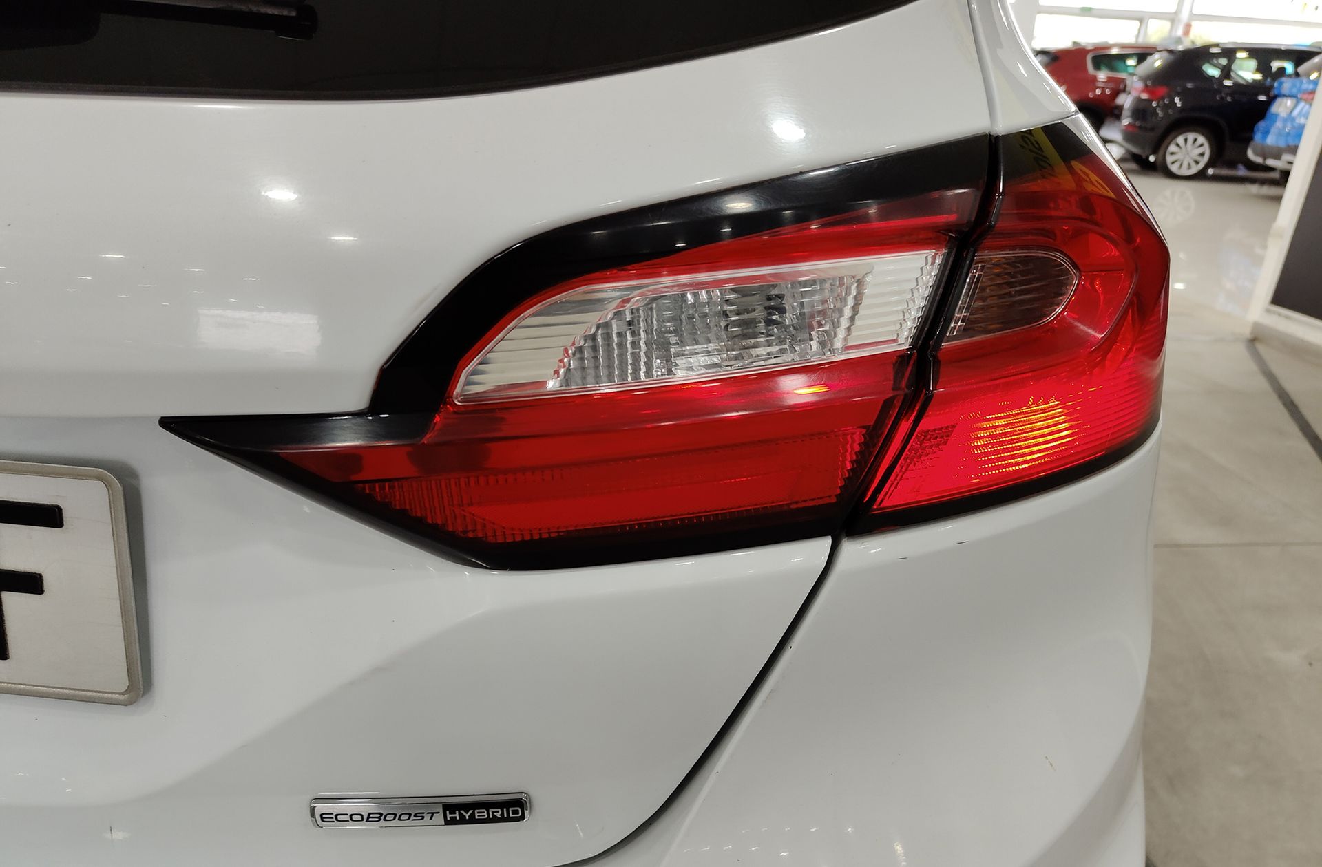 Ford Fiesta 1.0 EcoBoost MHEV ST-Line - foto 18