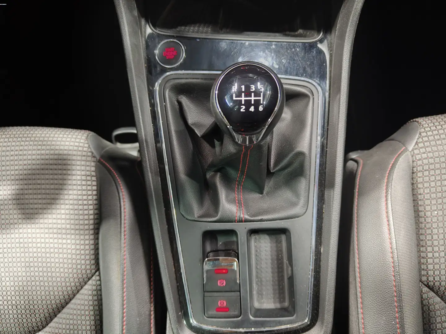 Foto Seat León SEAT León ST 2.0 TDI S&S FR Plus (150 CV)