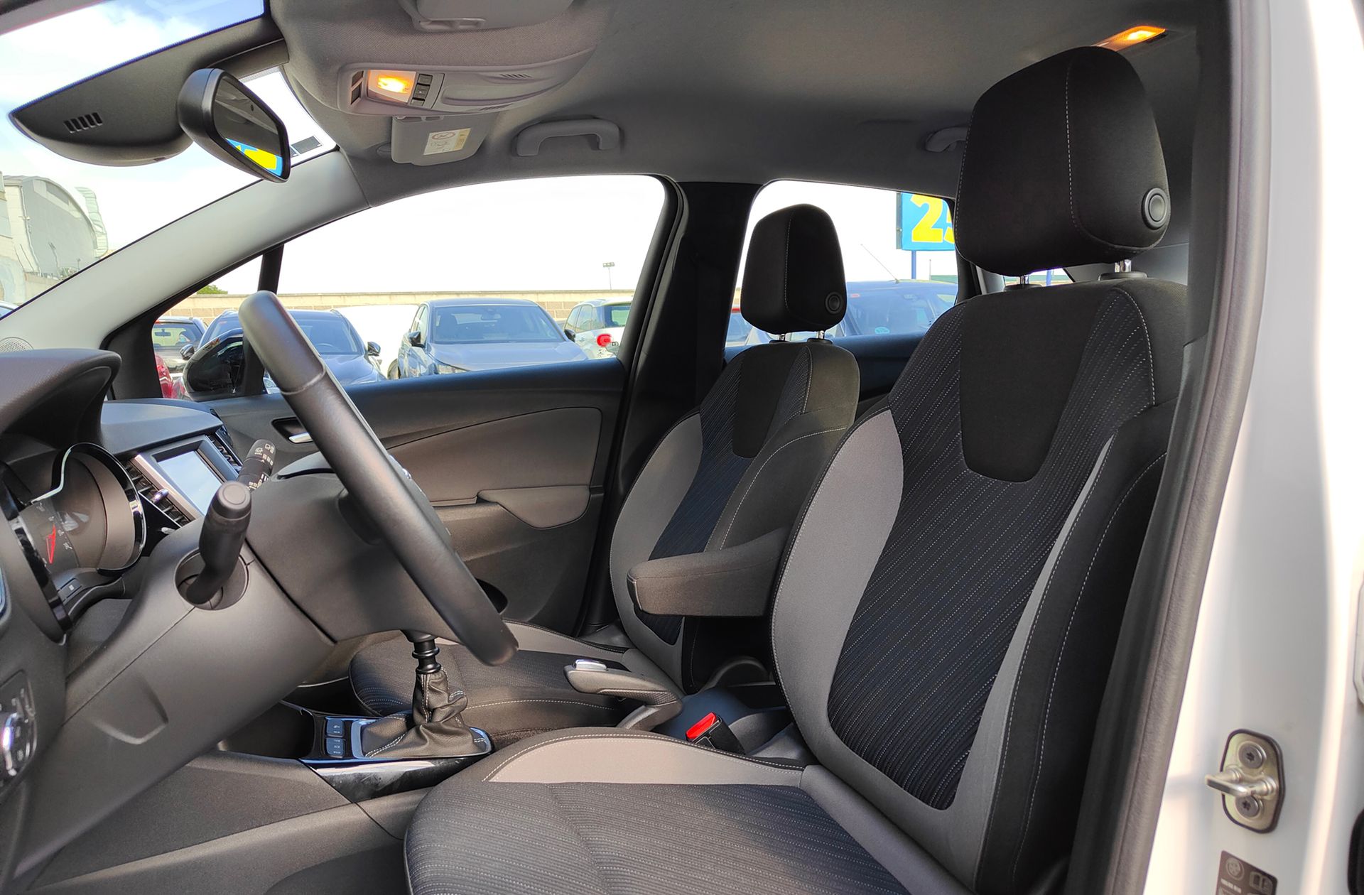 Opel Crossland 1.2 Design Line - foto 11
