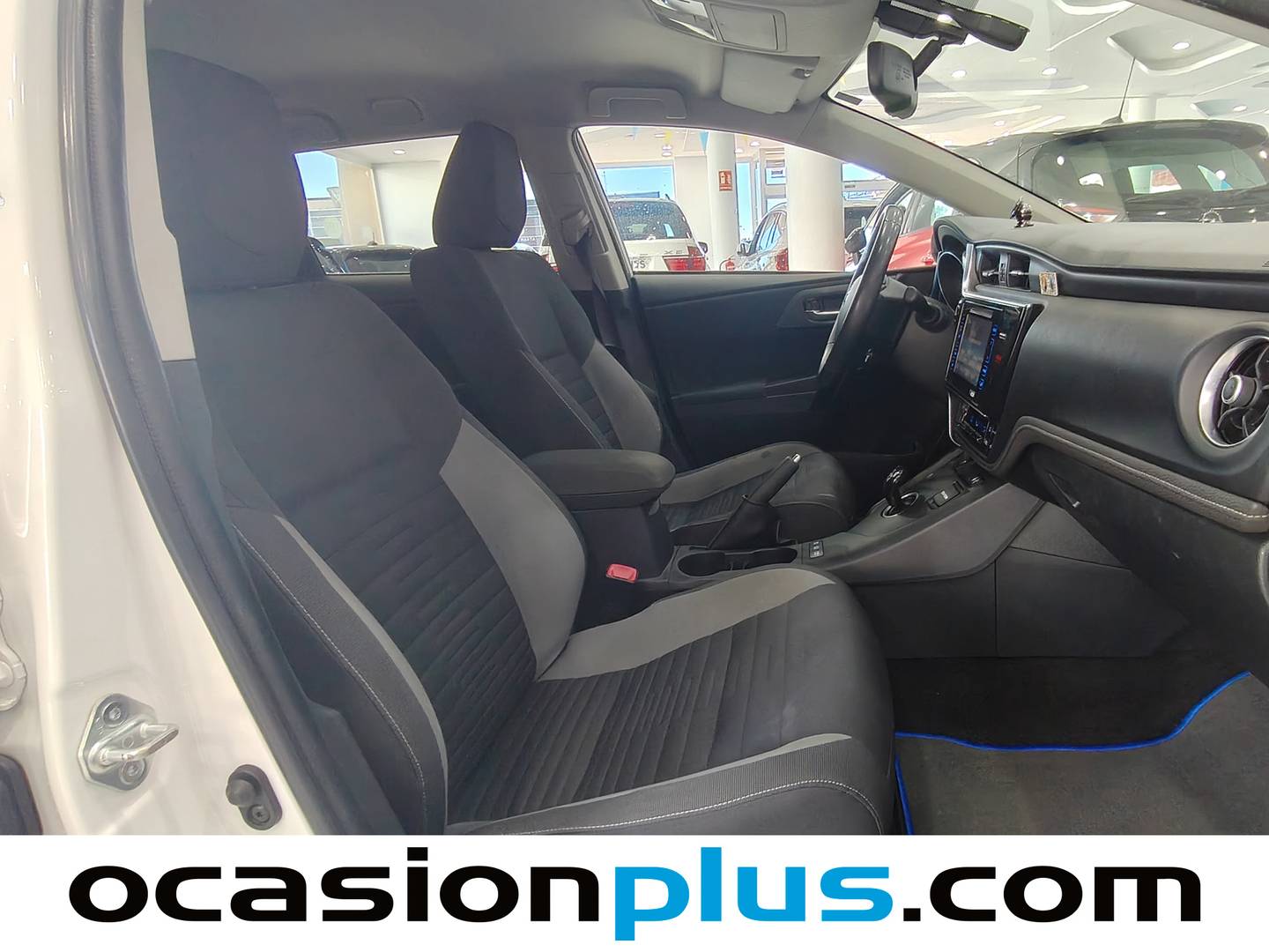 Toyota Auris Toyota Auris 140H Touring Sports Active (136 CV) GLP automático