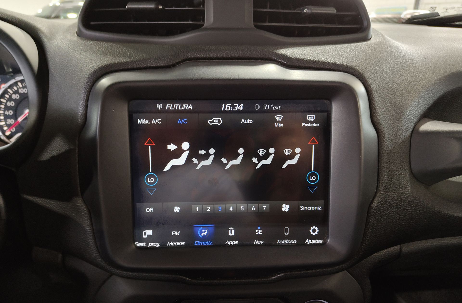 Jeep Renegade 1.6 MultiJet Limited 4x2 - foto 31