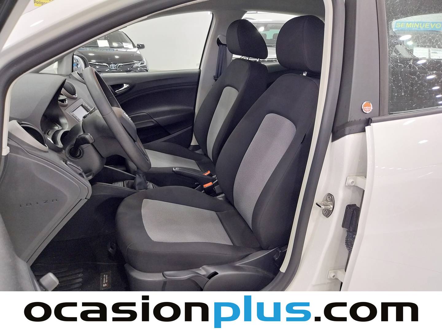 Foto asientos delanteros Seat Ibiza Seat Ibiza 1.0 Full Connect (75 CV)