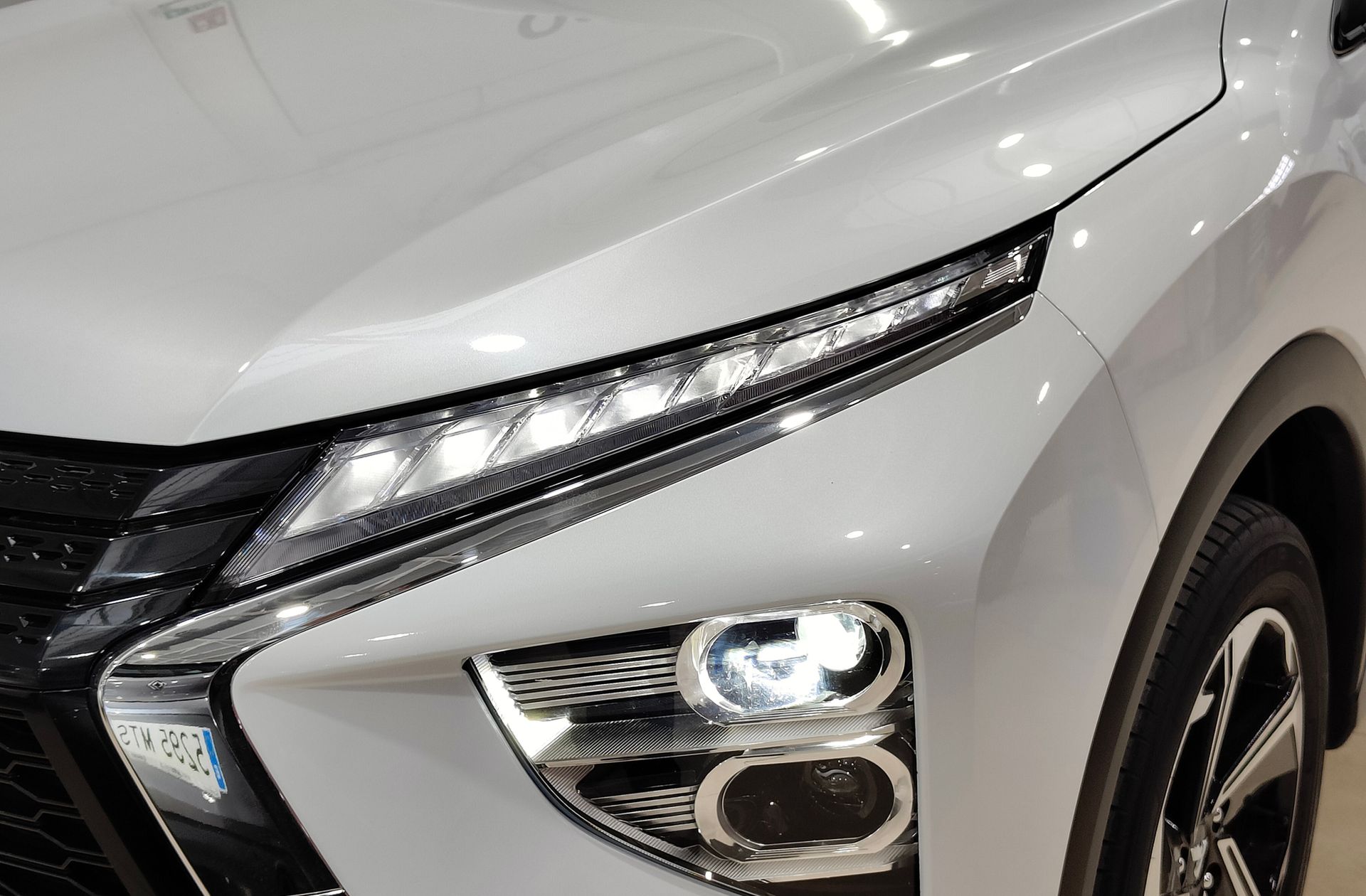 Mitsubishi Eclipse Cross 2.4 PHEV Kaiteki 4WD - foto 13