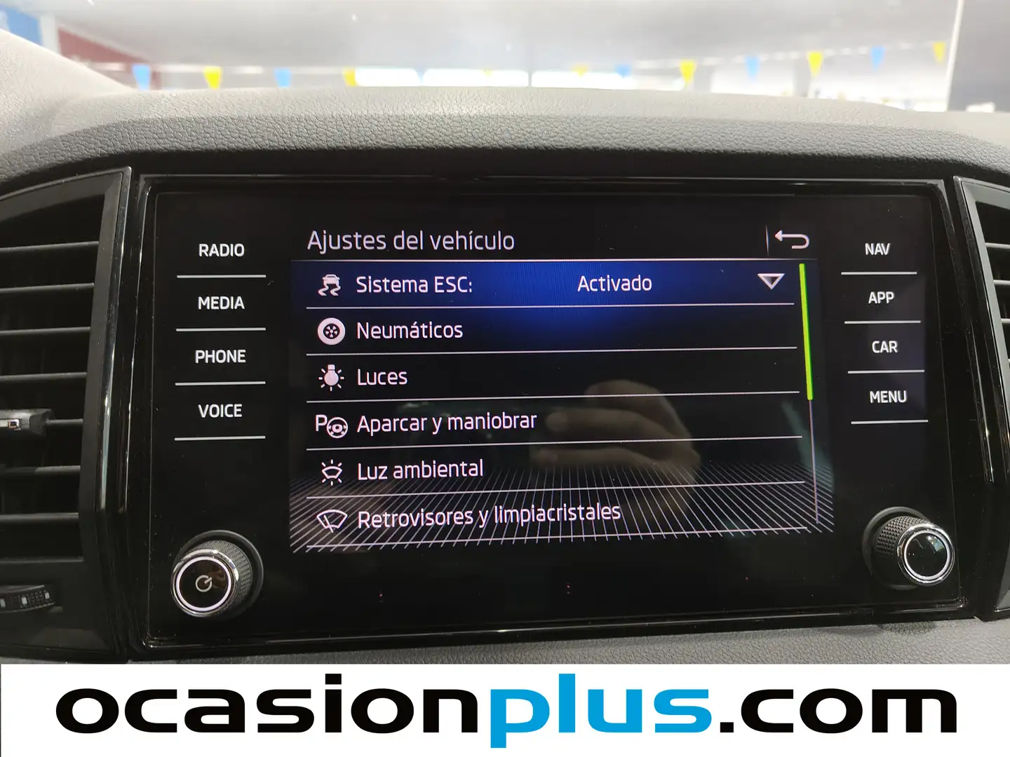 Foto Skoda Karoq Skoda Karoq 1.5 TSI ACT Sportline DSG (150 CV)