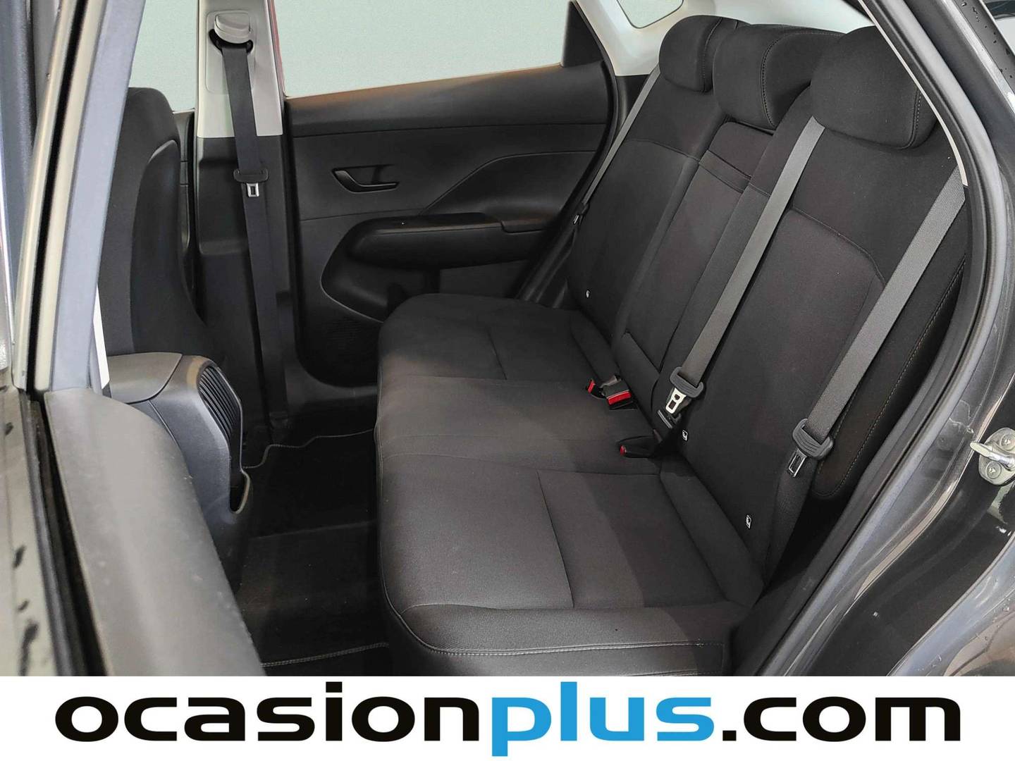 Foto asientos traseros Hyundai Kona Hyundai Kona 1.6 GDI HEV Tecno 2C DCT (141 CV)