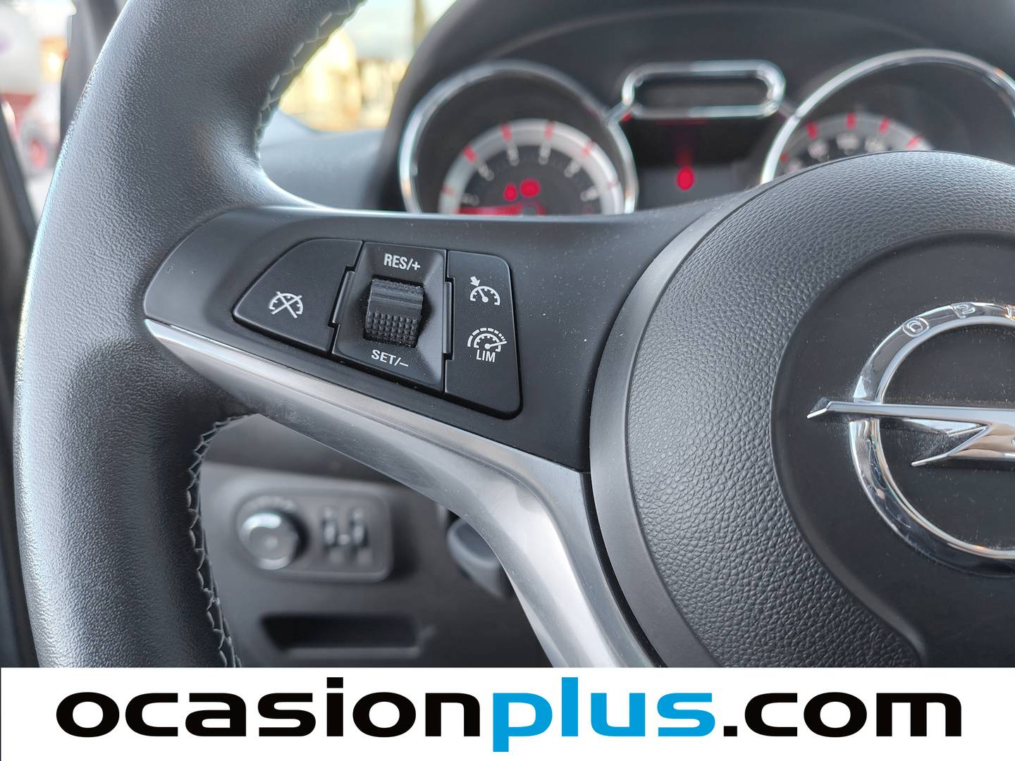 Foto Opel Adam Opel Adam 1.4 XEL Glam (87 CV)