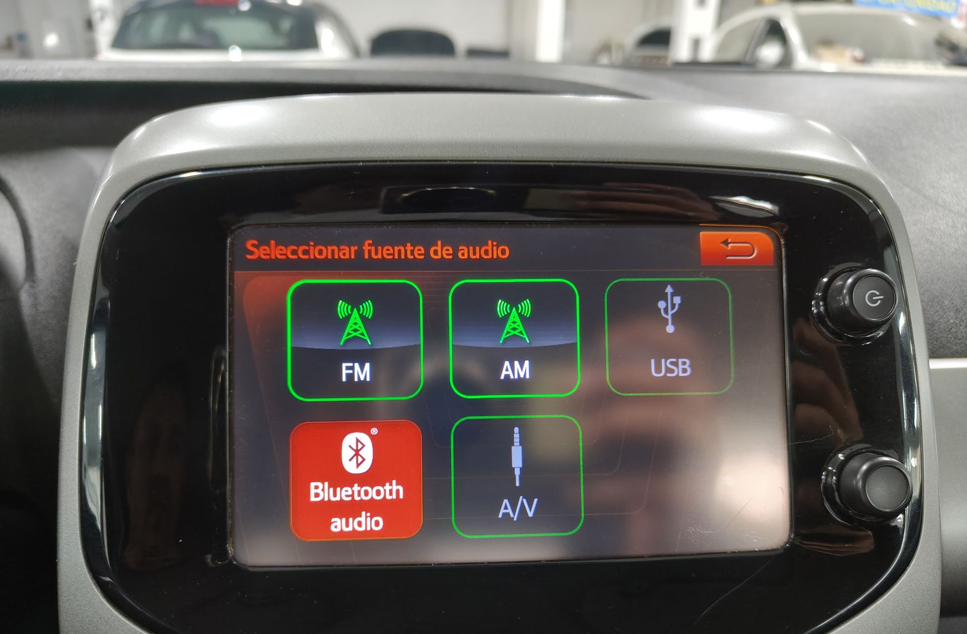 Toyota Aygo 1.0 70 x-play - foto 25