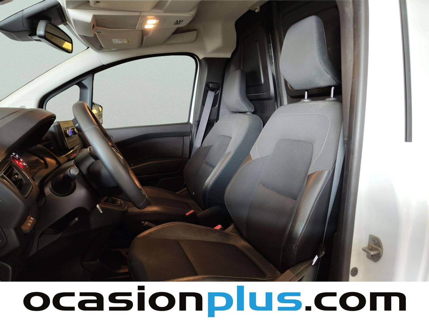 Foto asientos delanteros Renault Kangoo Furgón Renault Kangoo Furgon dCi Blue L1 (95 CV)