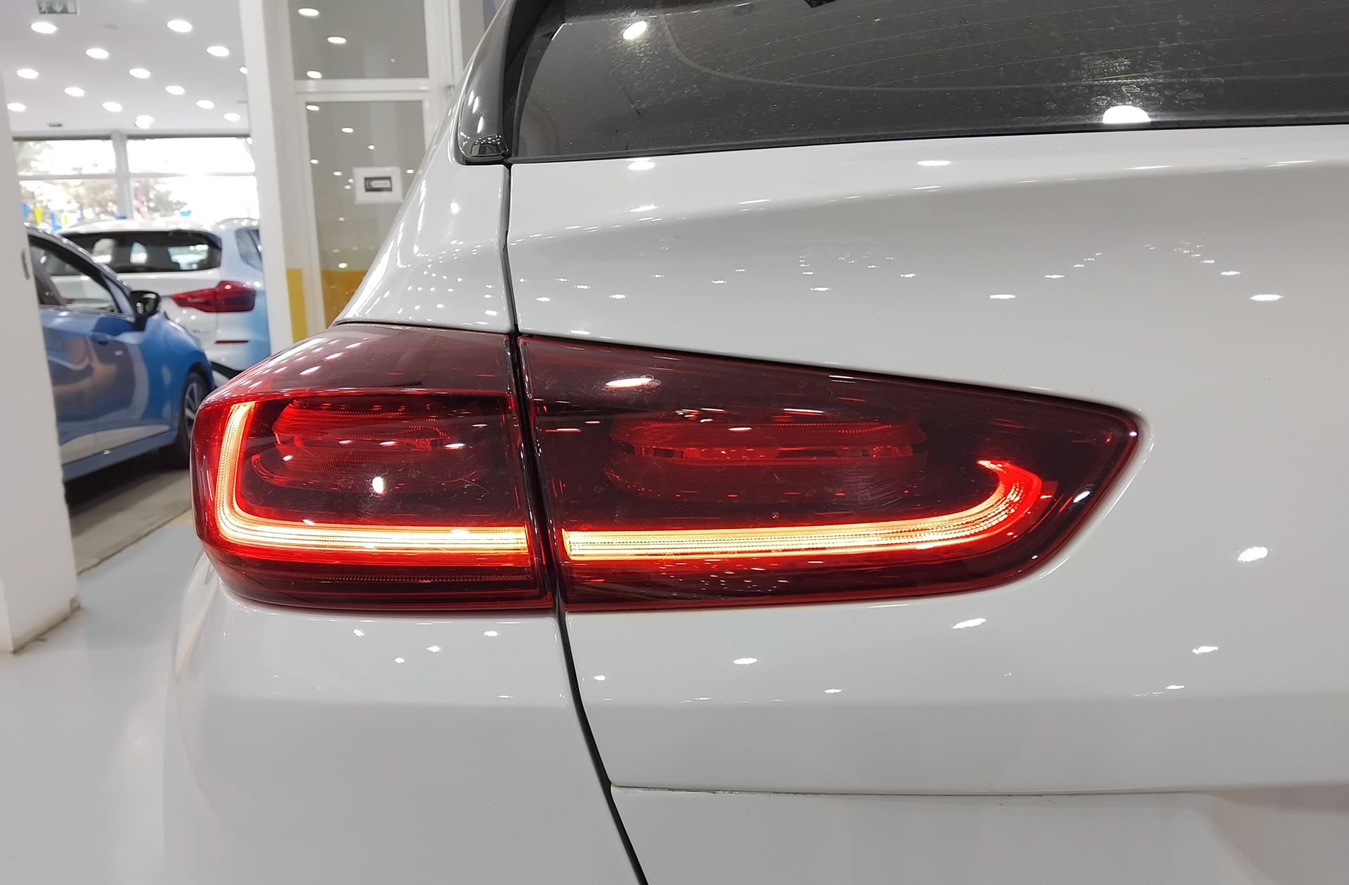 Kia XCeed 1.0 T-GDi Tech - foto 16