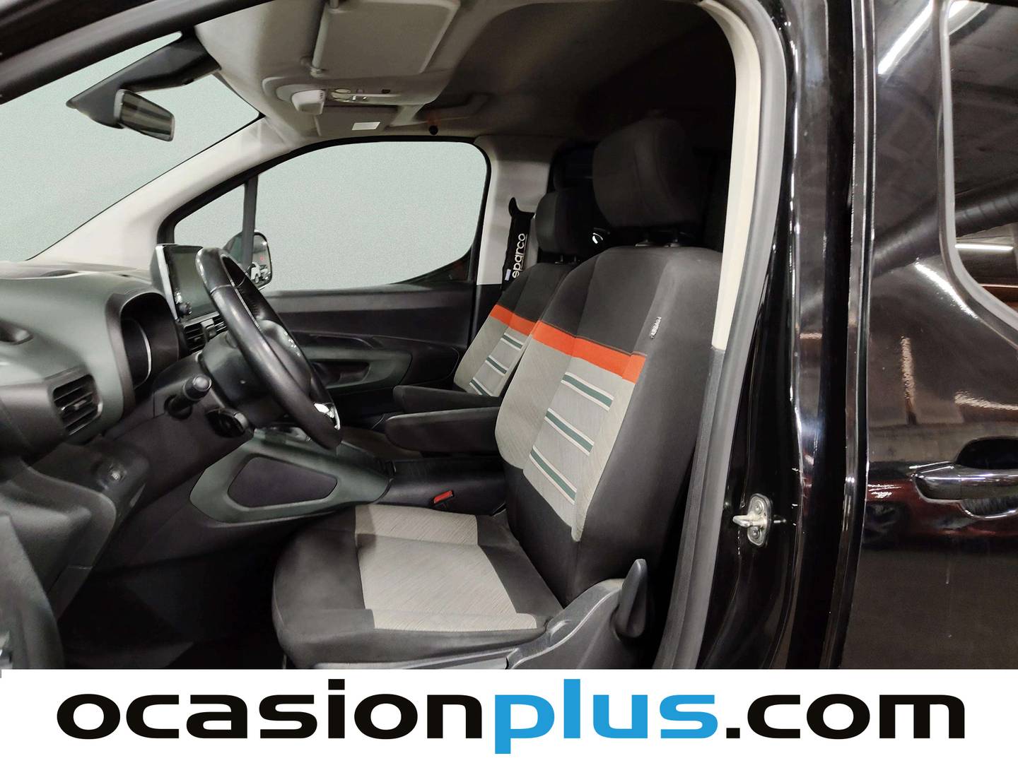 Foto asientos traseros Citroën Berlingo Citroën Berlingo BlueHDi 130 S&S Talla XL Shine (130 CV) Camparizada