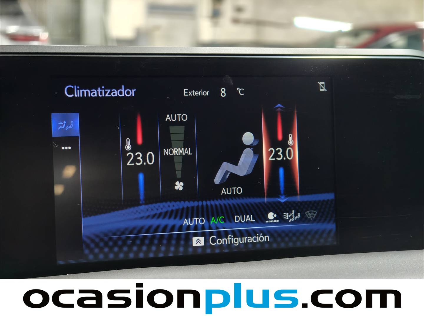 Foto Lexus UX Lexus UX 250h Business 2WD (184 CV)