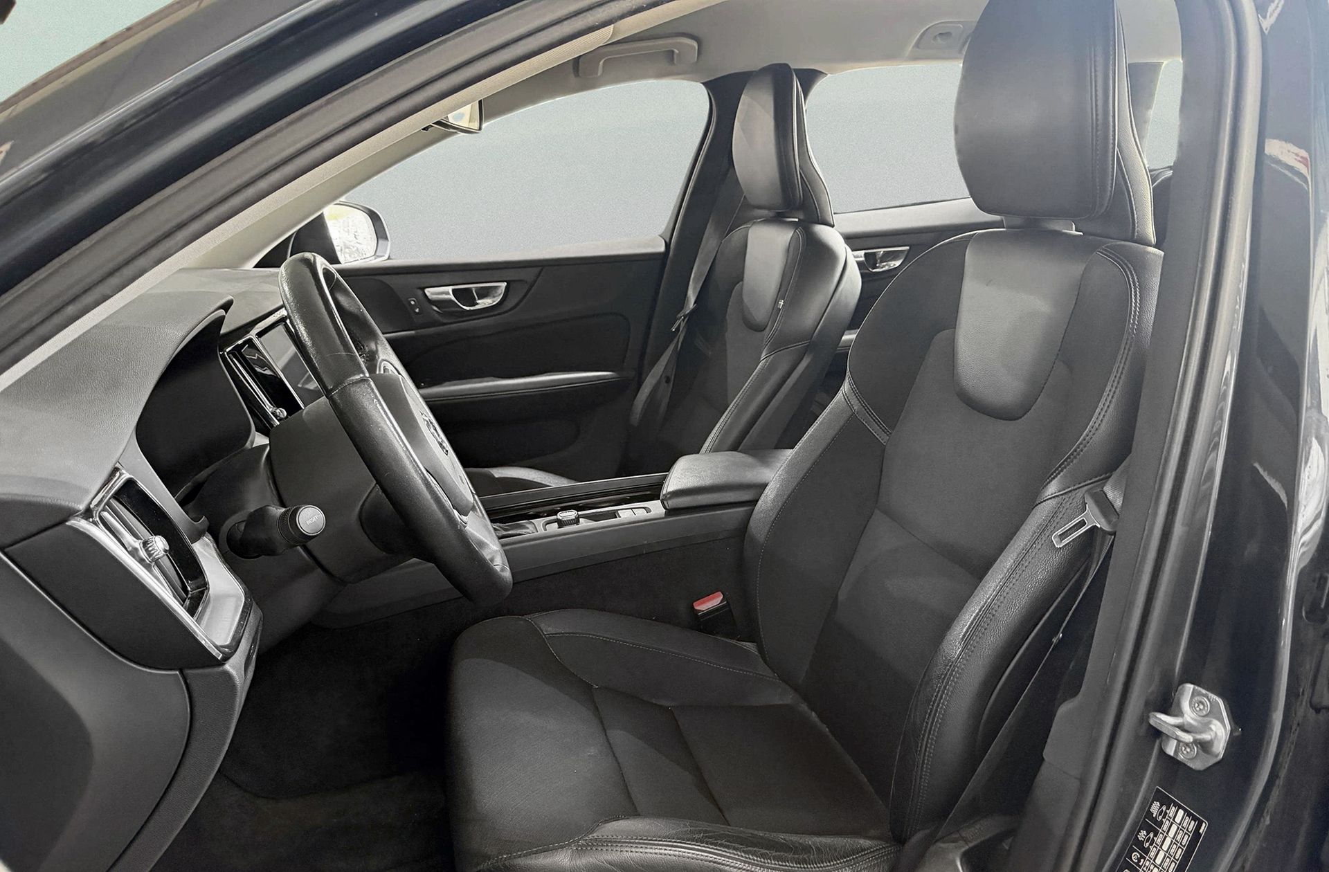 Volvo V60 D3 Momentum - foto 9